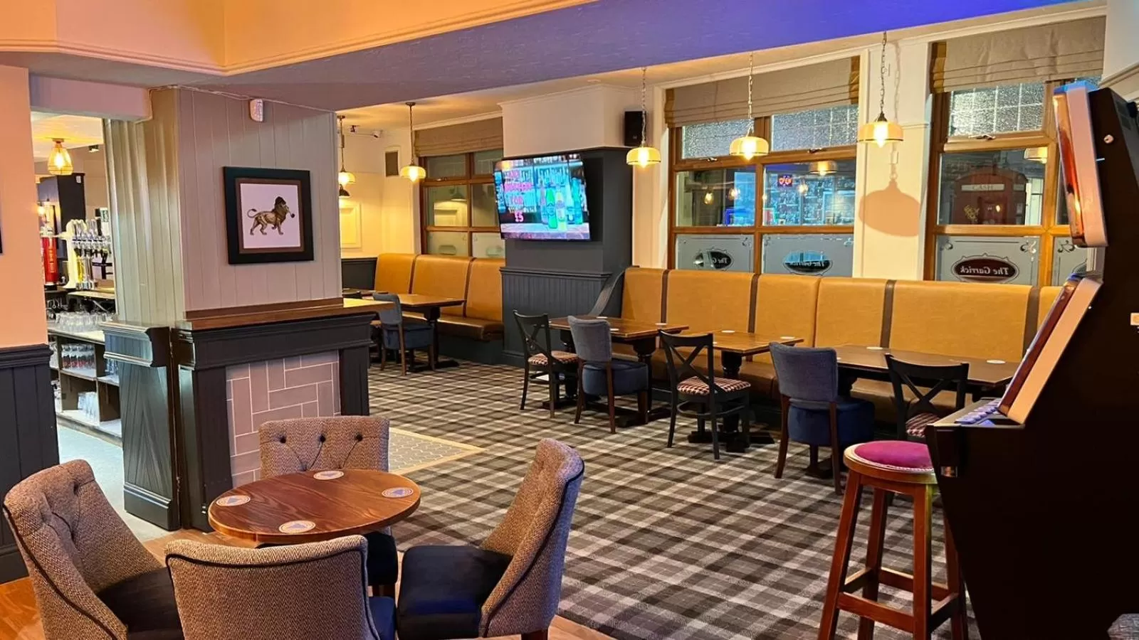 Lounge or bar in The Hoptimist