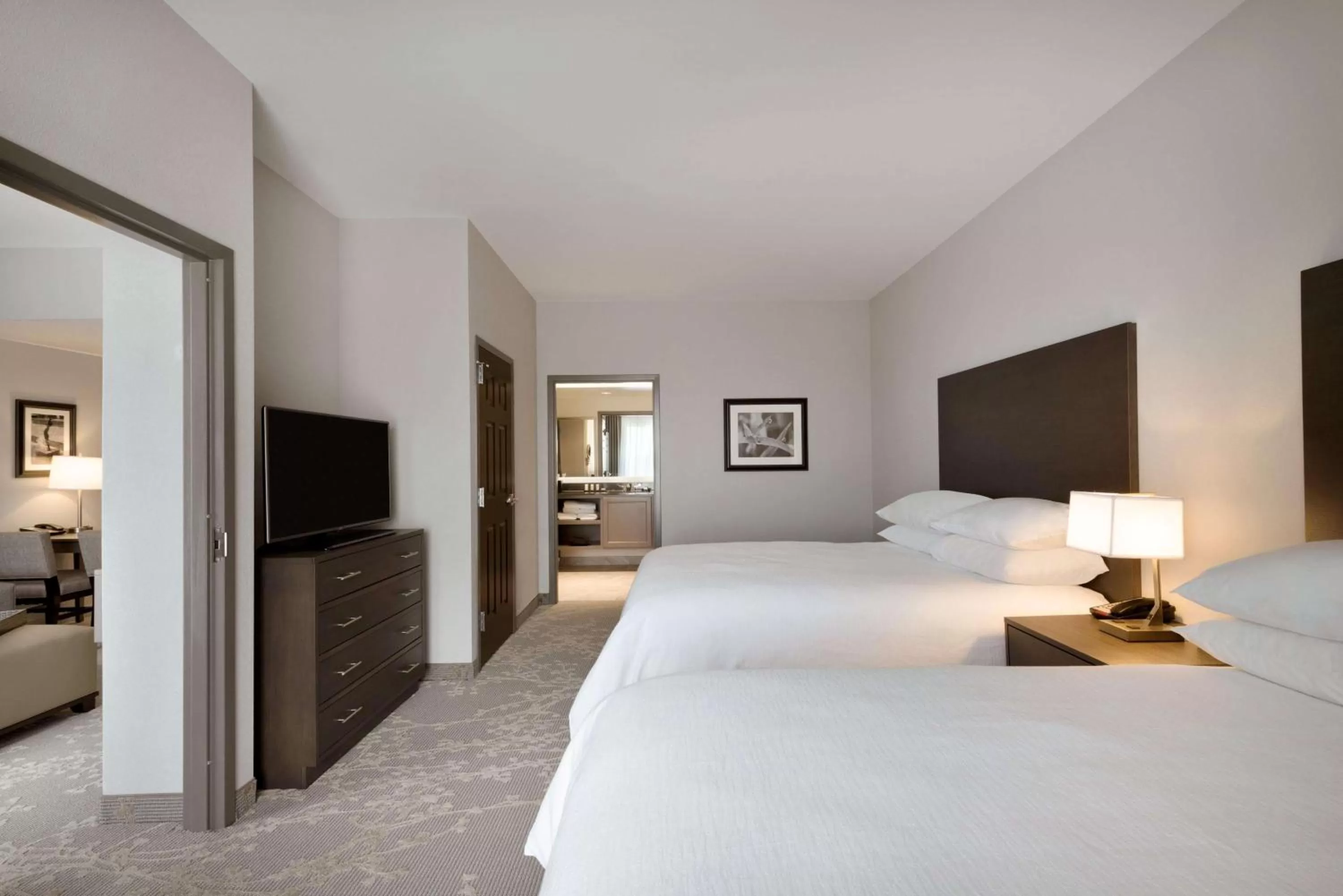 Bedroom, Bed in Embassy Suites Charlotte/Ayrsley