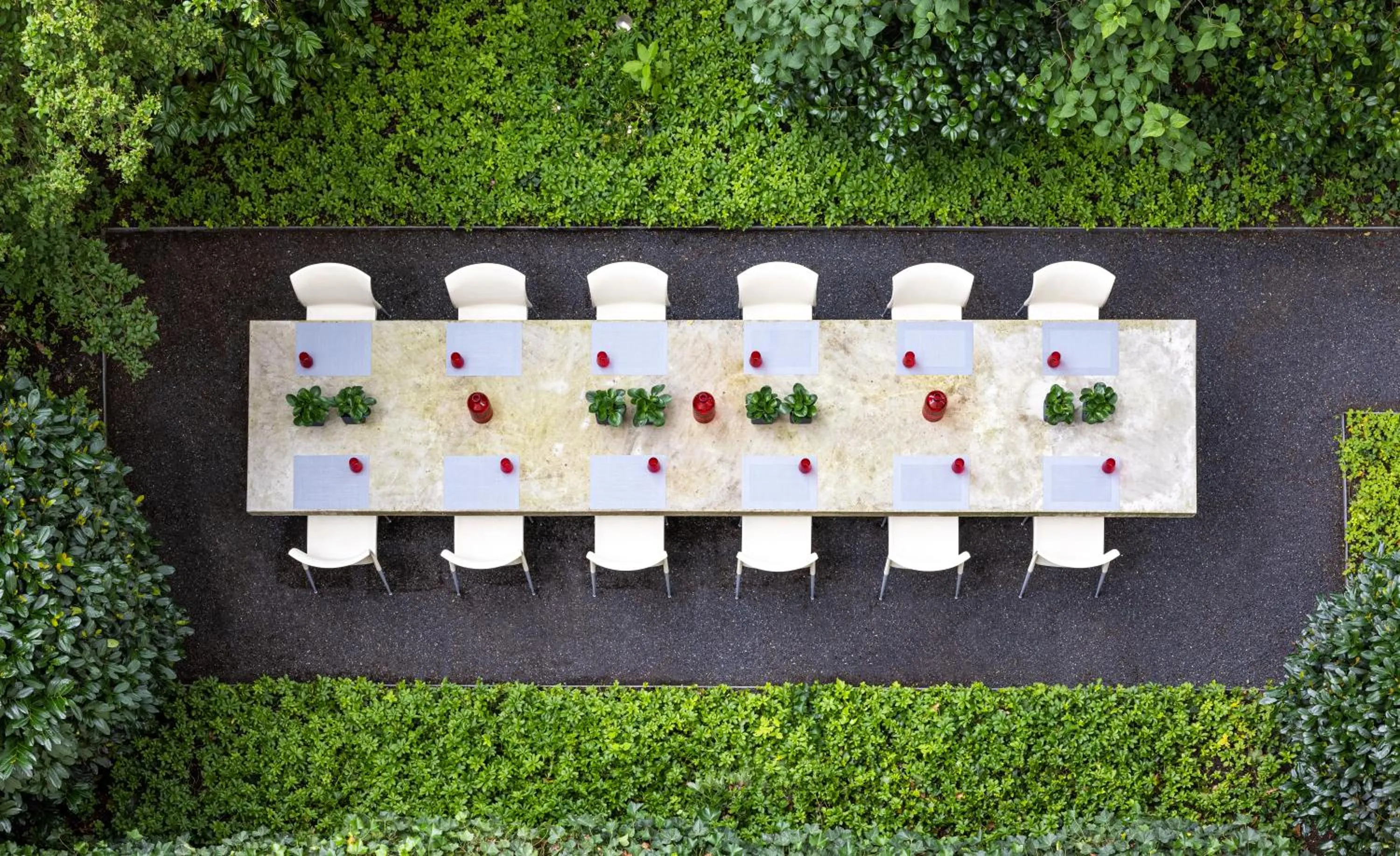 Garden view in The New Yorker Hotel Köln-Messe