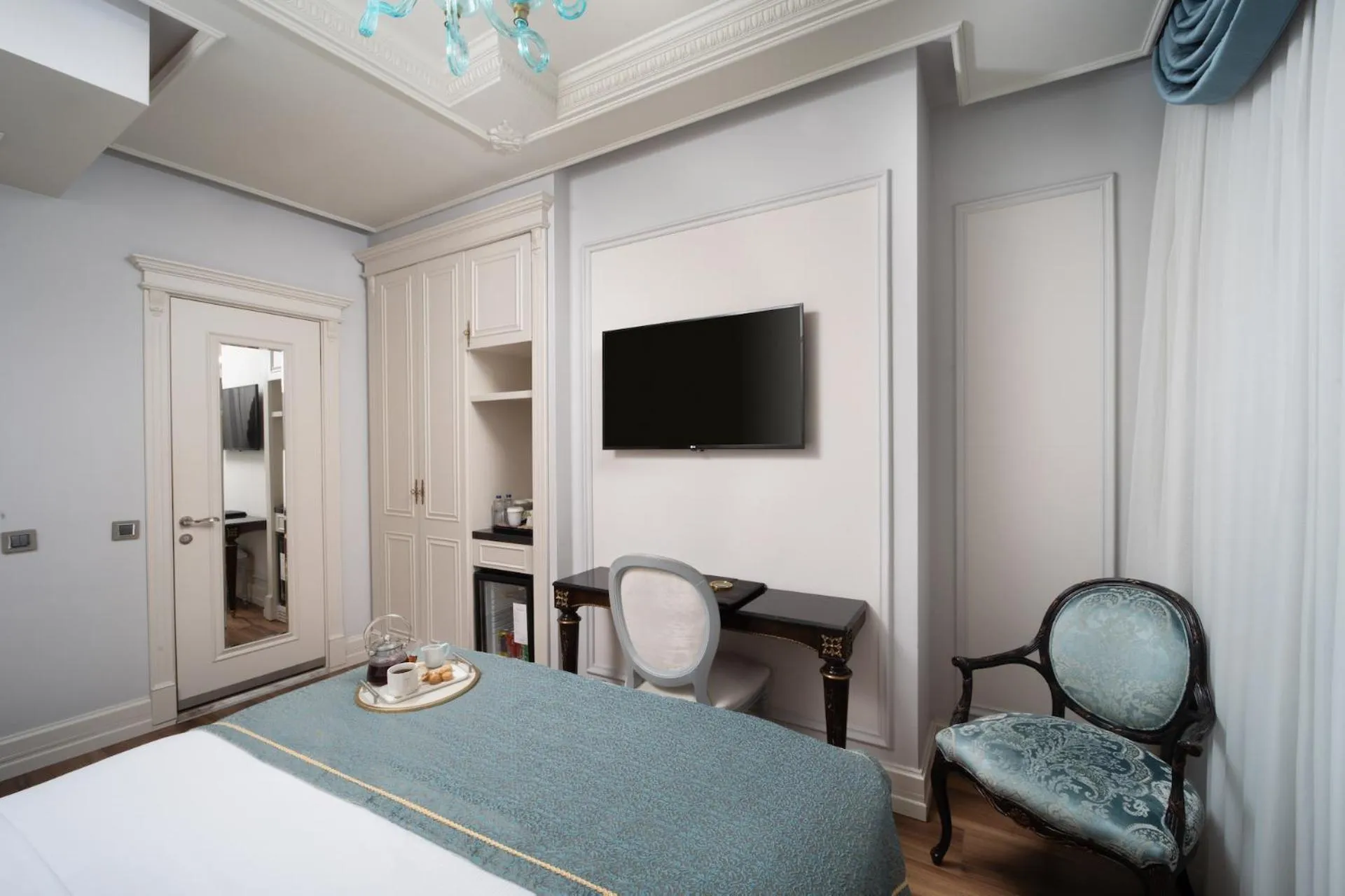 Massage, Bed in The Time Hotel Marina