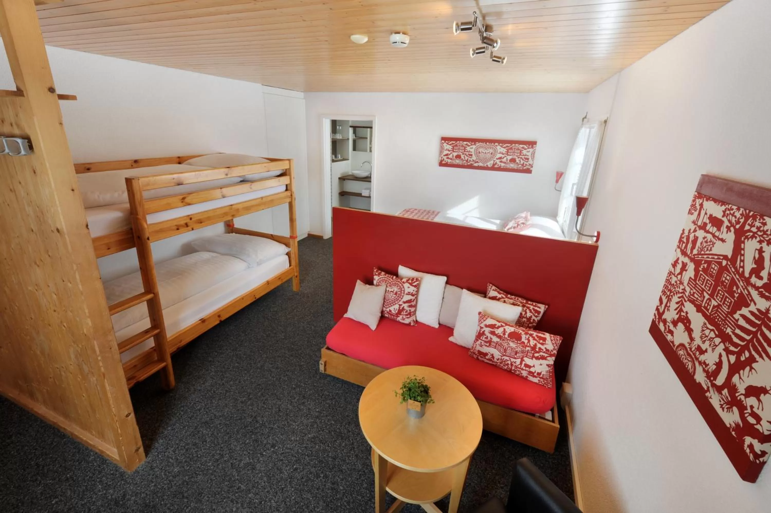 Photo of the whole room, Bed in Alpinhotel Bort