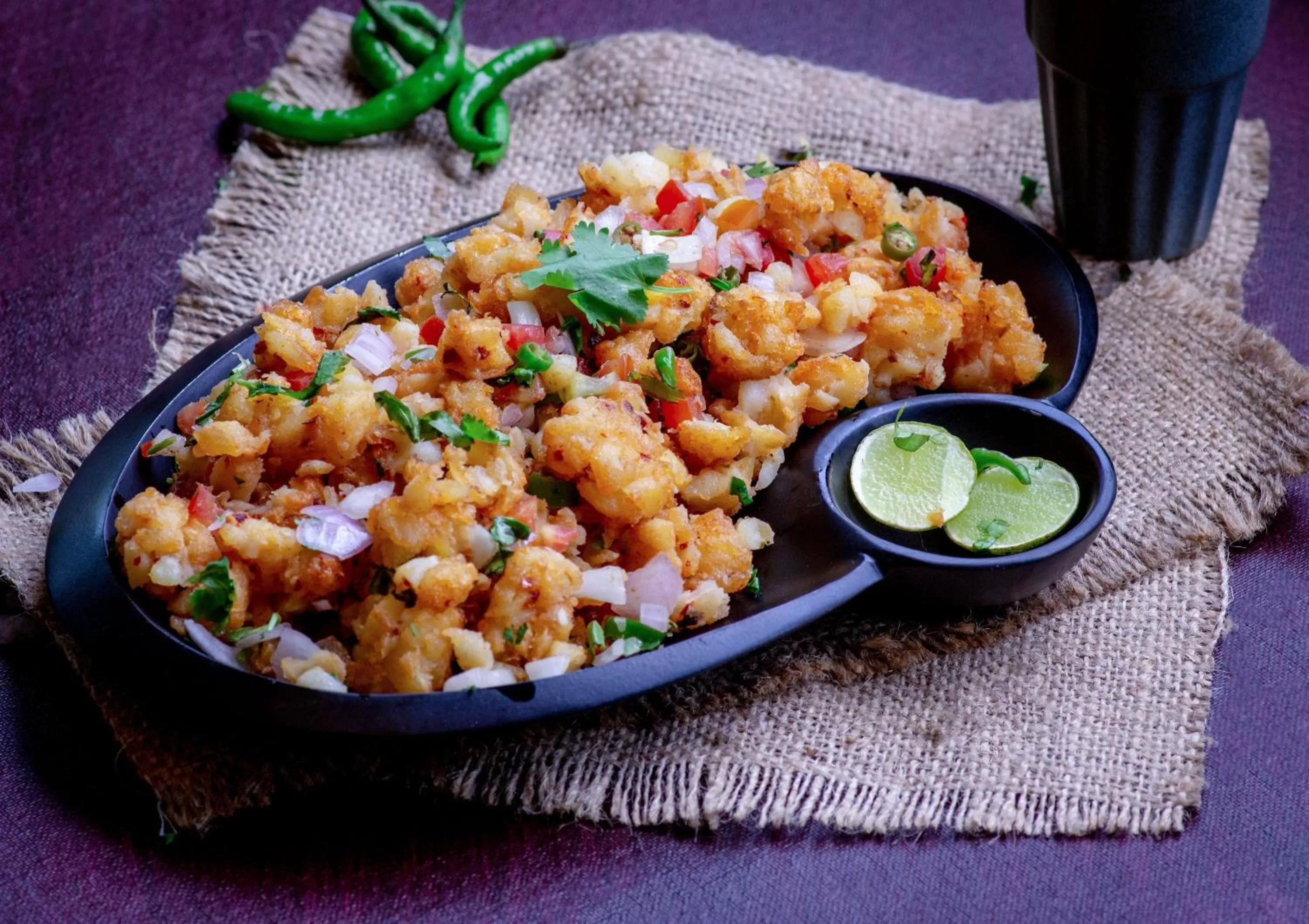 Restaurant/places to eat in Holiday Inn Express Ahmedabad Prahlad Nagar by IHG