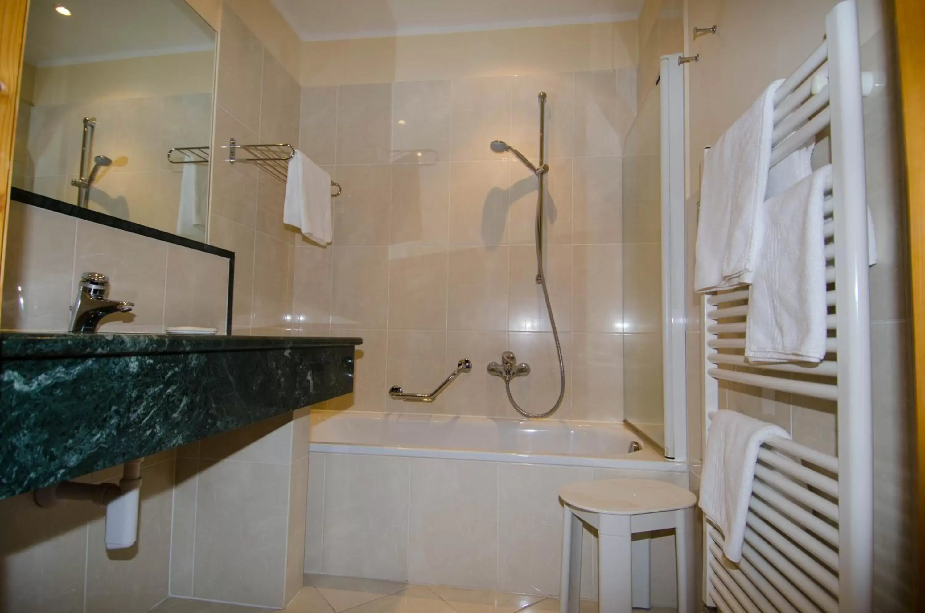 Suite with Balcony in Hotel Ansitz Kematen ***S Suite with Balcony in Hotel Ansitz Kematen ***S