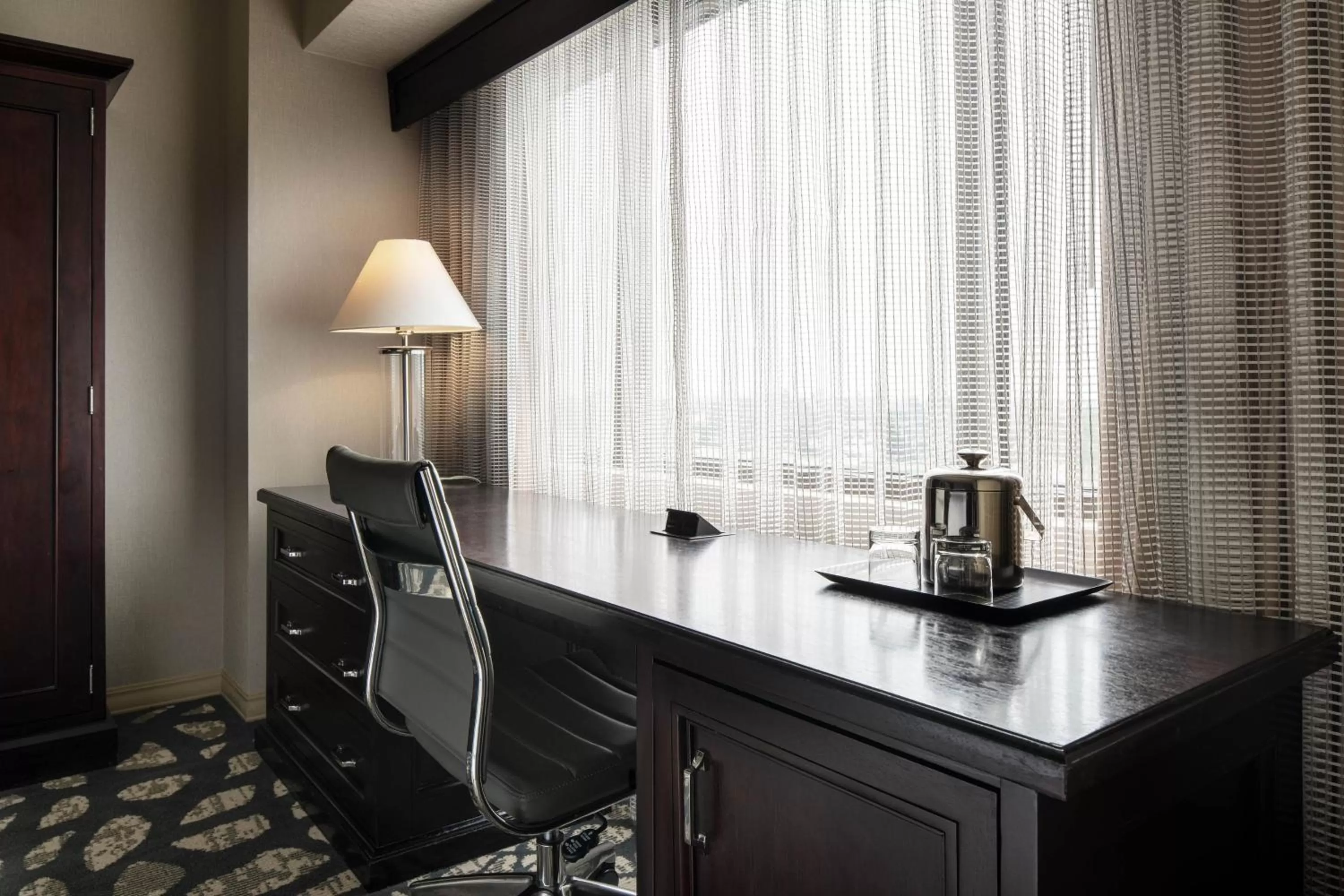 Club Level King Room - Hearing Accessible/High Floor in Sheraton Garden Grove-Anaheim South