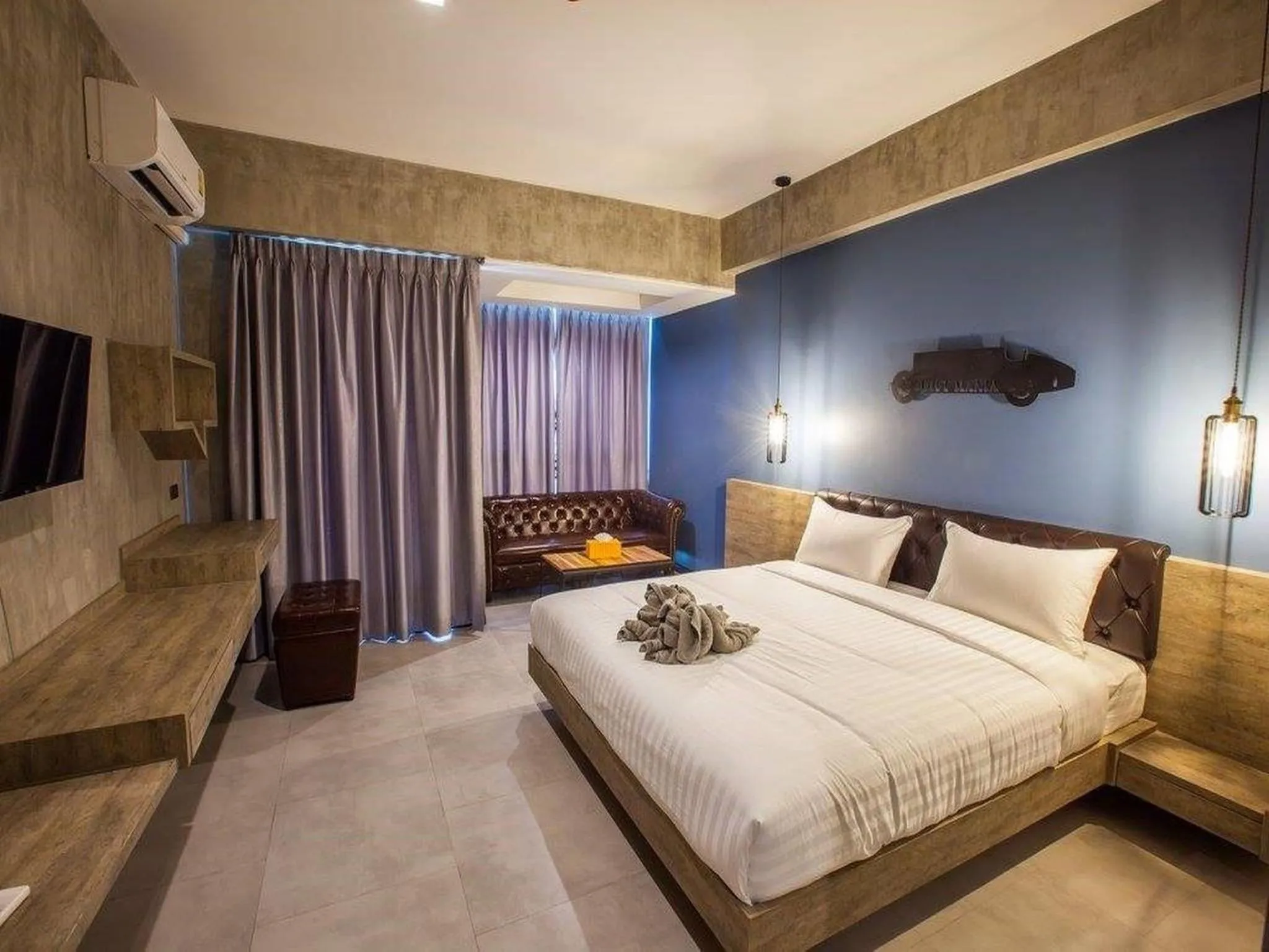 Bedroom, Bed in Loft Mania Boutique Hotel