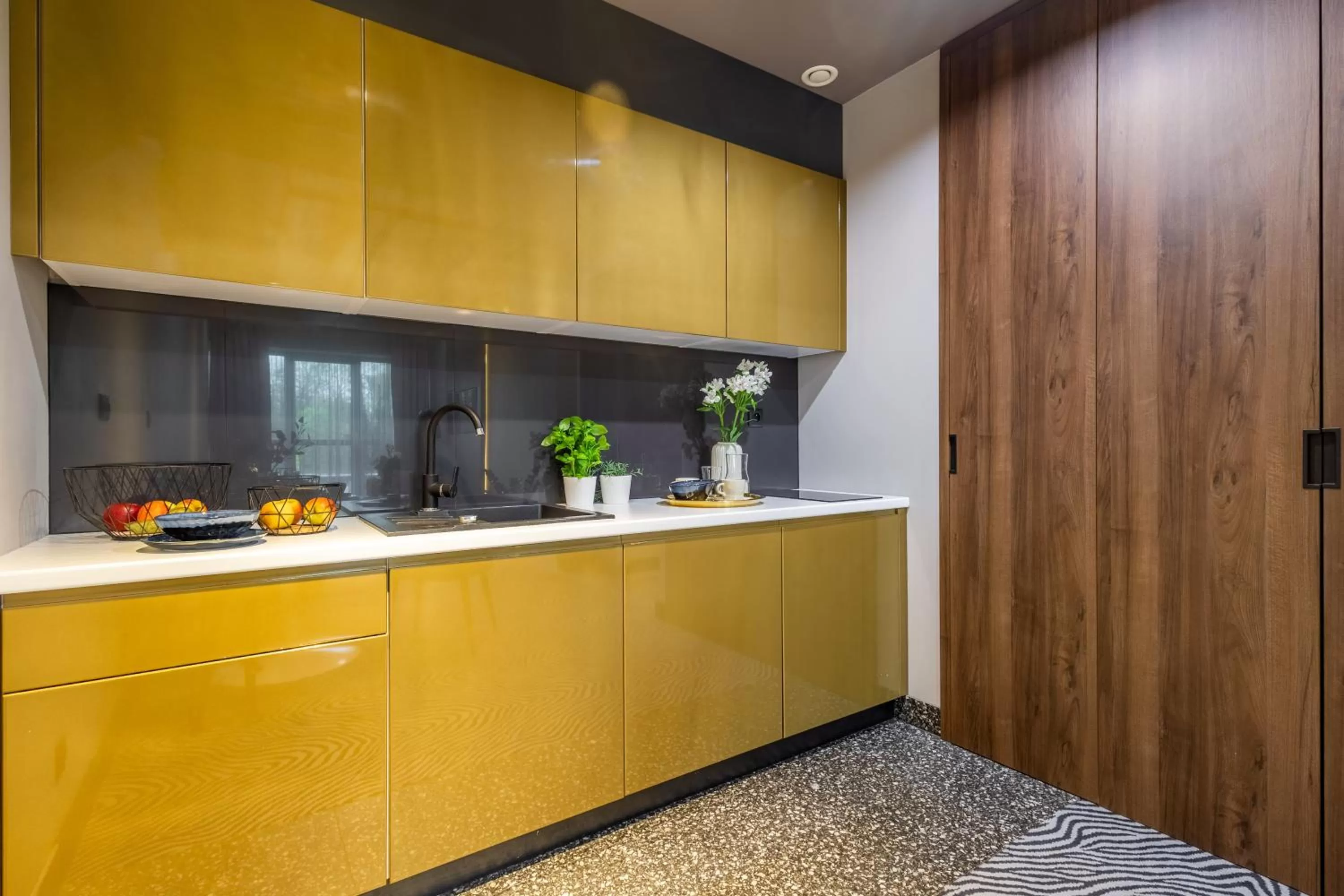 Kitchen or kitchenette in Hotel Zoo by Afrykarium Wroclaw