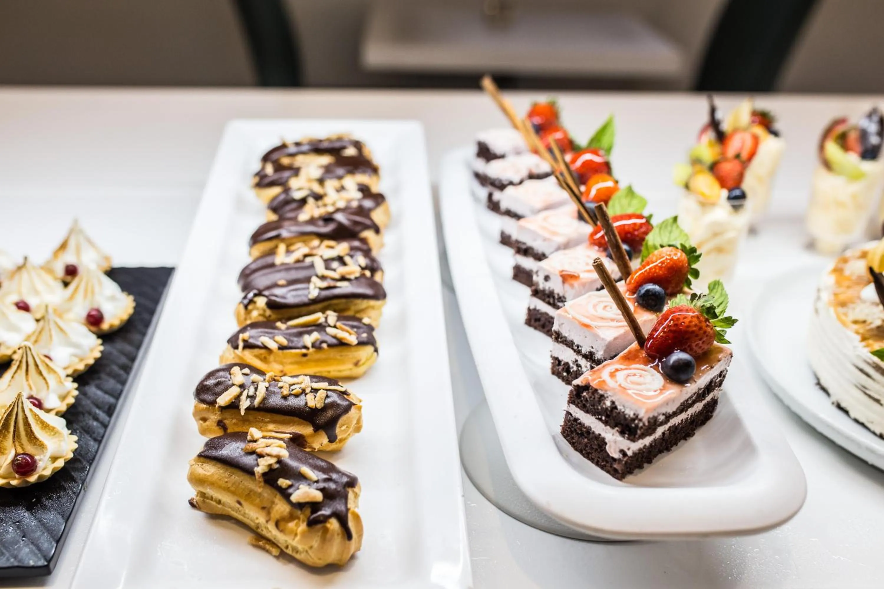 Restaurant/places to eat in The Views Oasis