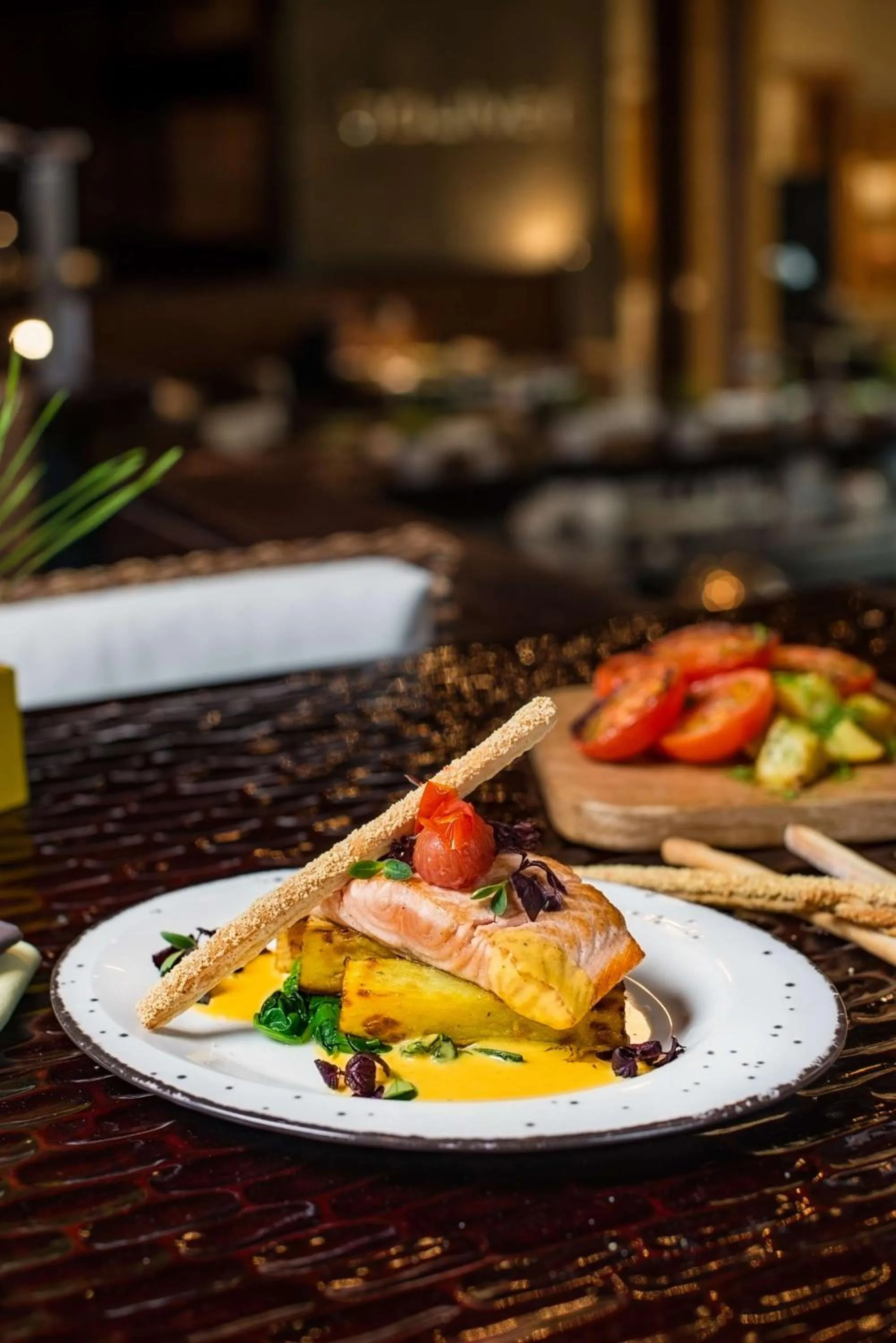 Restaurant/places to eat in Radisson Blu Hotel, Dubai Deira Creek