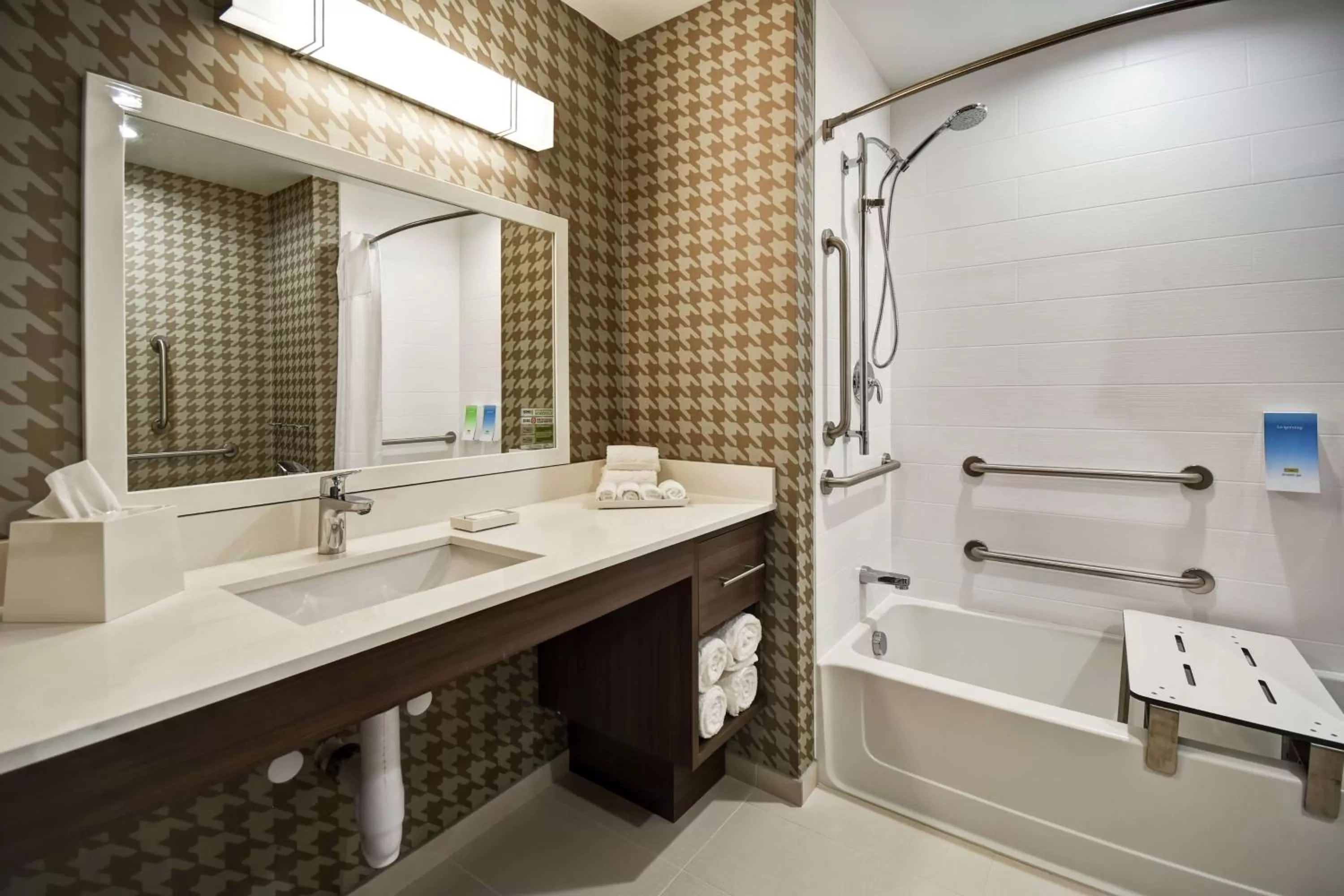 Bathroom in Home2 Suites By Hilton Columbus Downtown