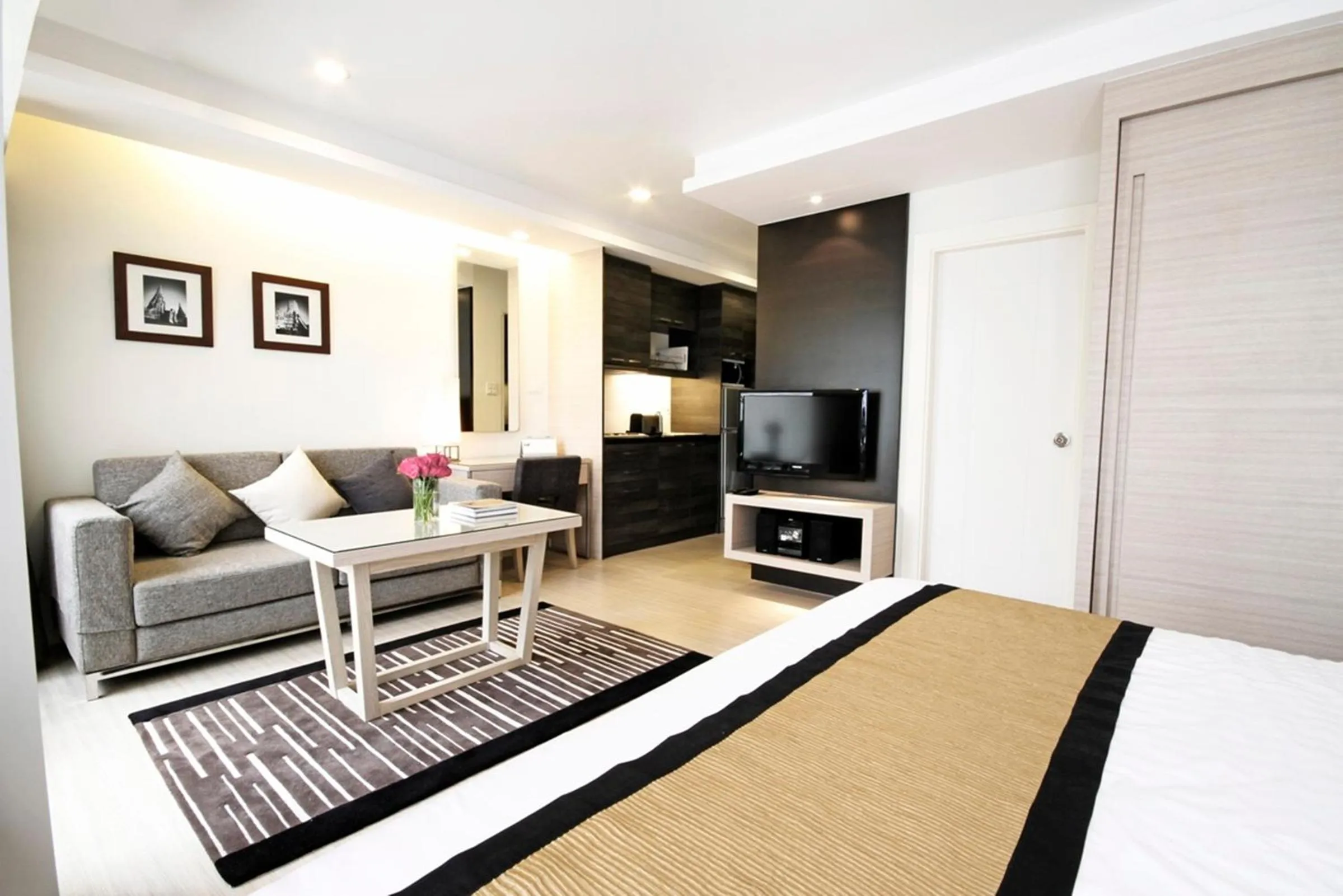 Photo of the whole room in Classic Kameo Hotel & Serviced Apartments, Ayutthaya