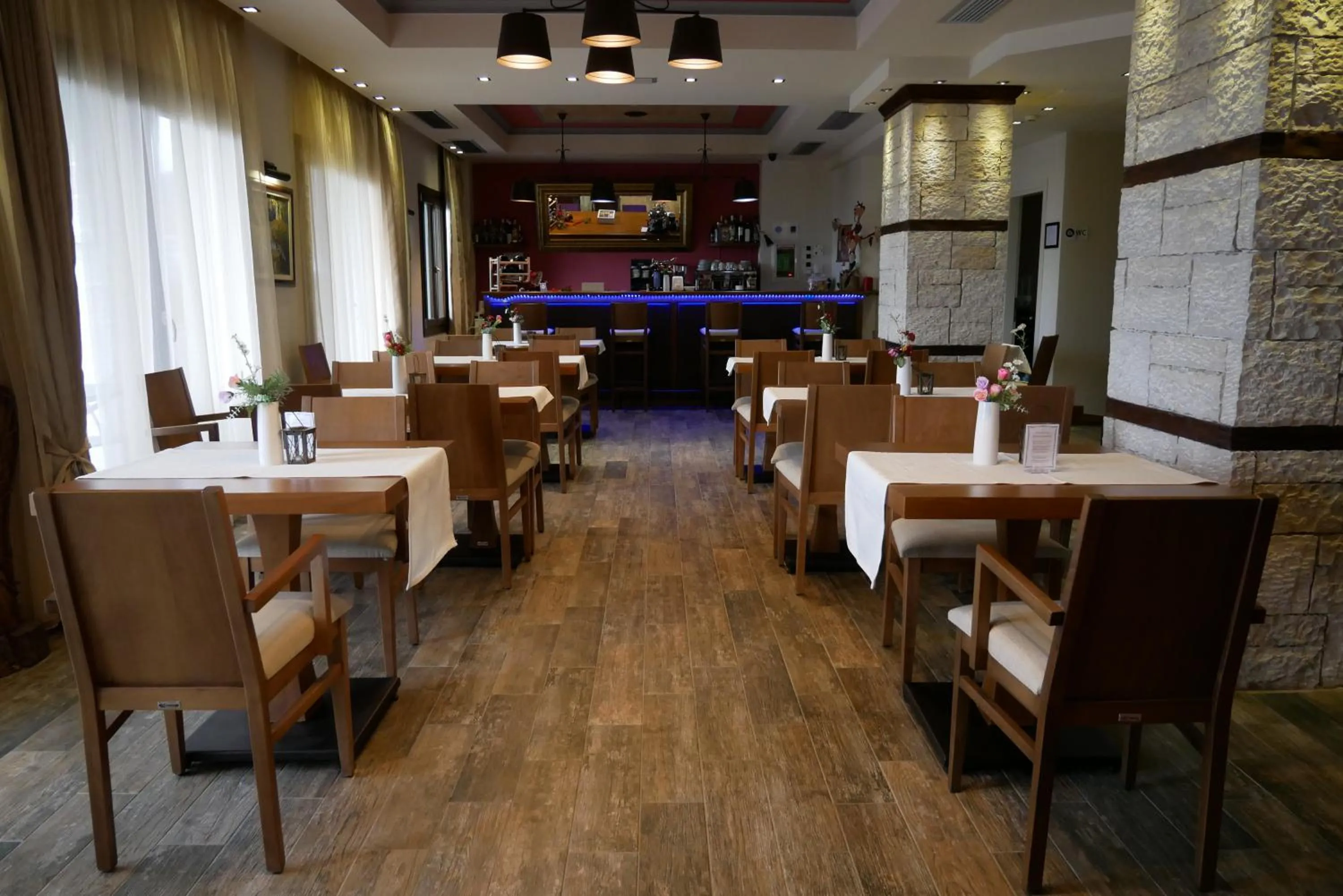 Restaurant/places to eat in Hotel Rodovoli