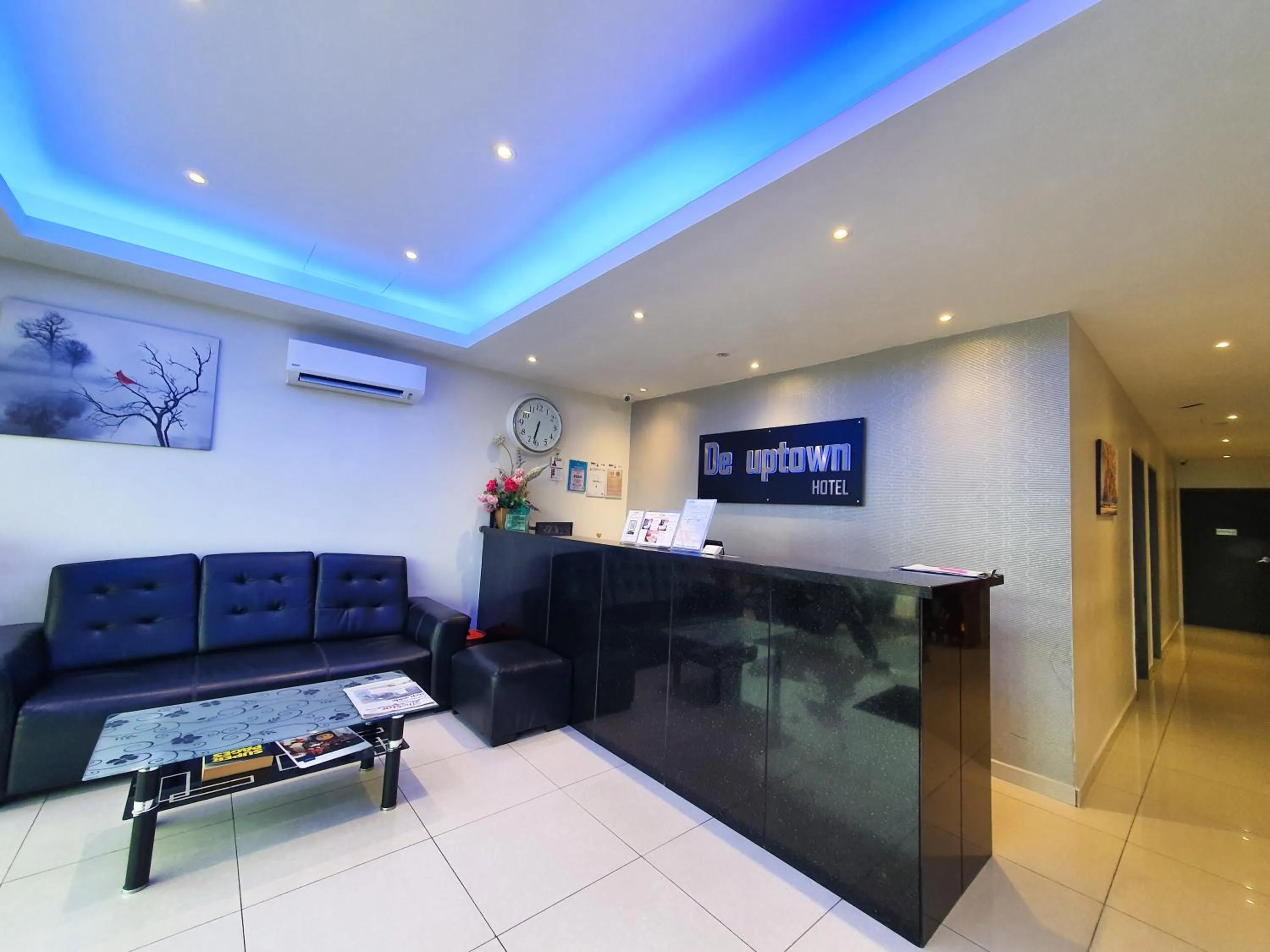 Lobby or reception in De UPTOWN Hotel @ P.J. 222