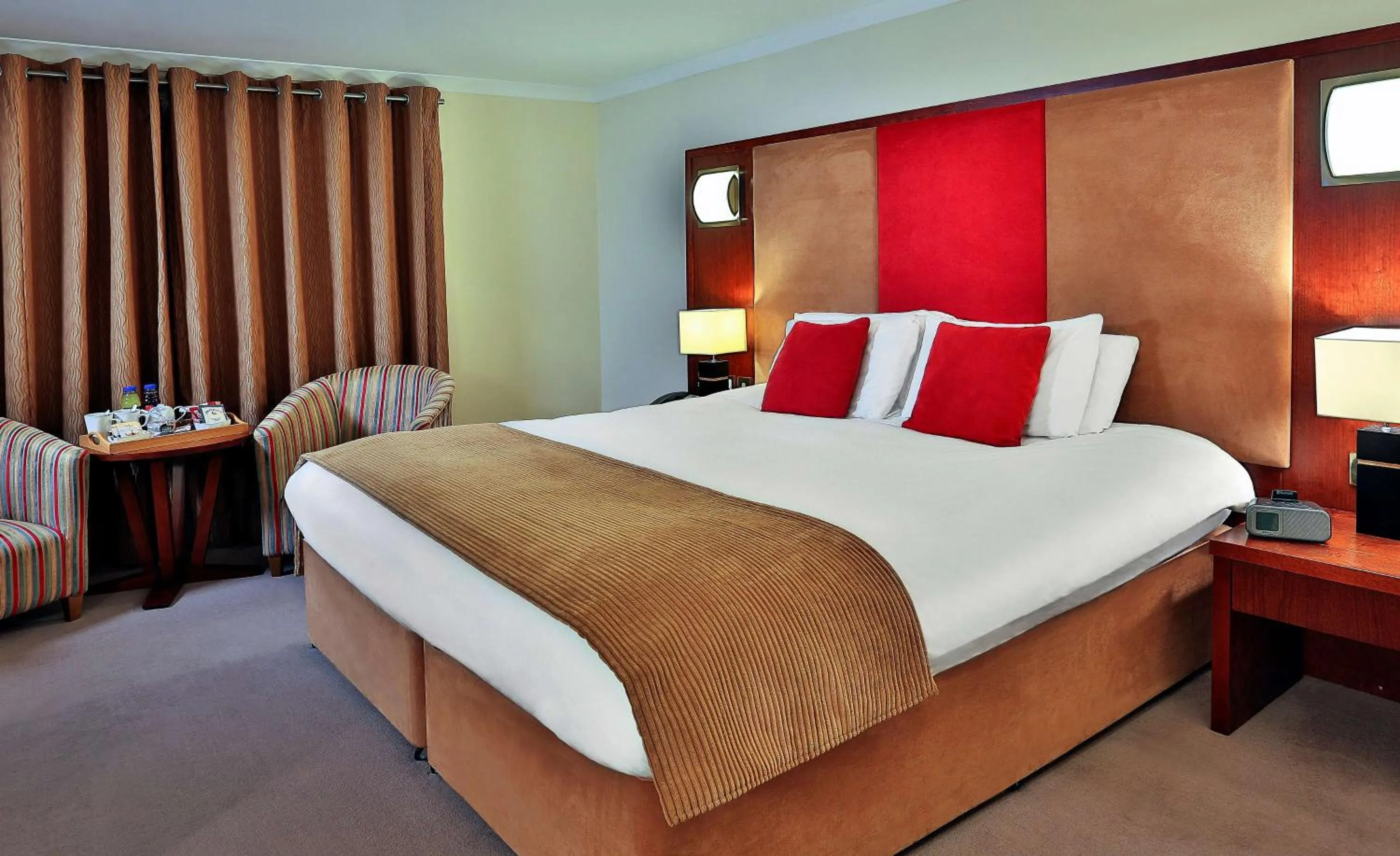 Photo of the whole room, Bed in Best Western Plus Dunfermline Crossford Keavil House Hotel