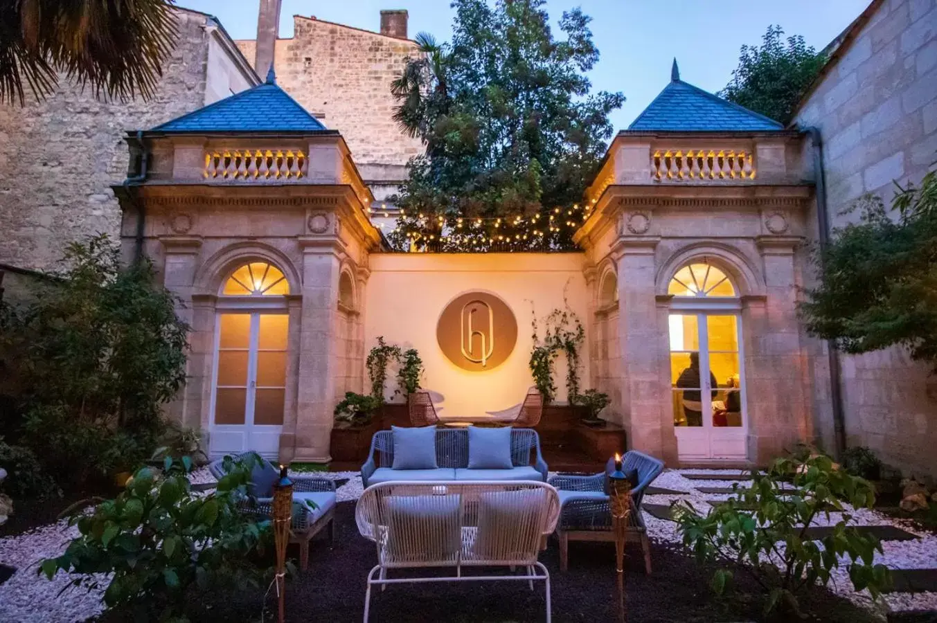 Patio in Hotel des Quinconces Bordeaux Centre Patio in Hotel des Quinconces Bordeaux Centre