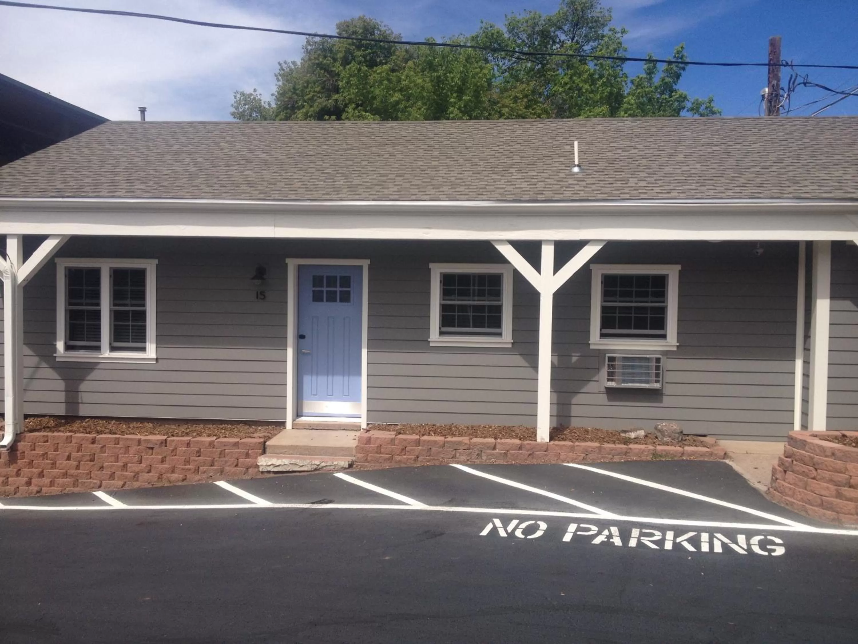 Facade/entrance, Property Building in Basalt Mountain Inn