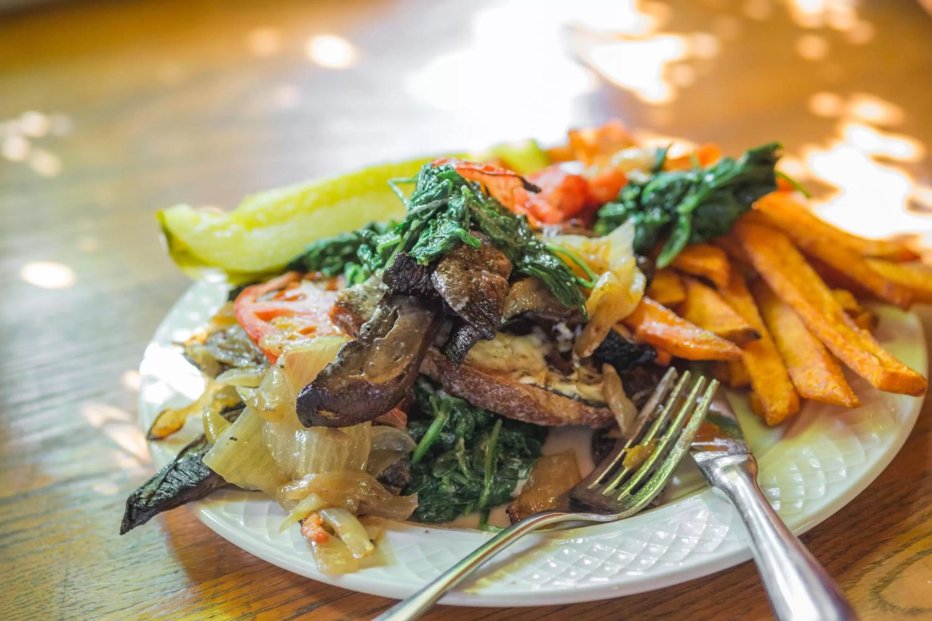 Lunch in Hawthorne Hotel