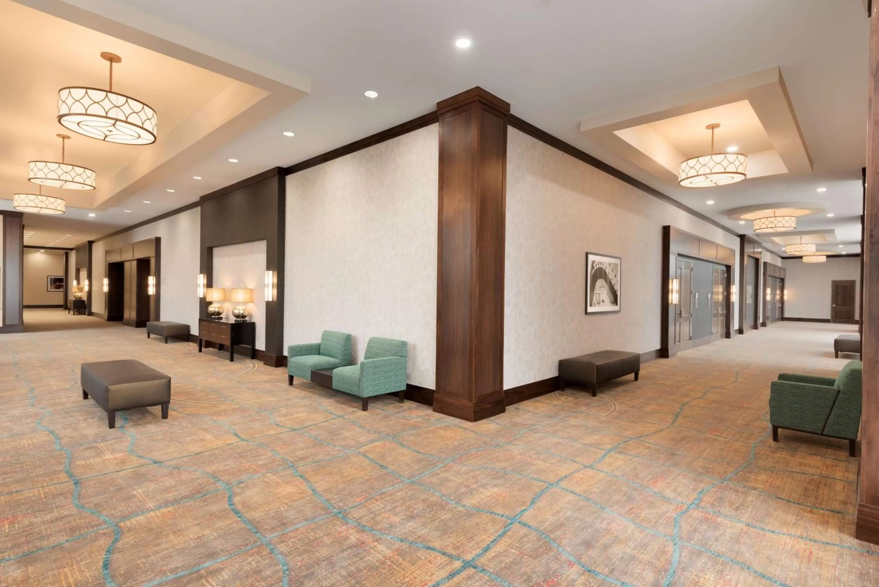 Lobby or reception in Embassy Suites by Hilton Chicago Naperville