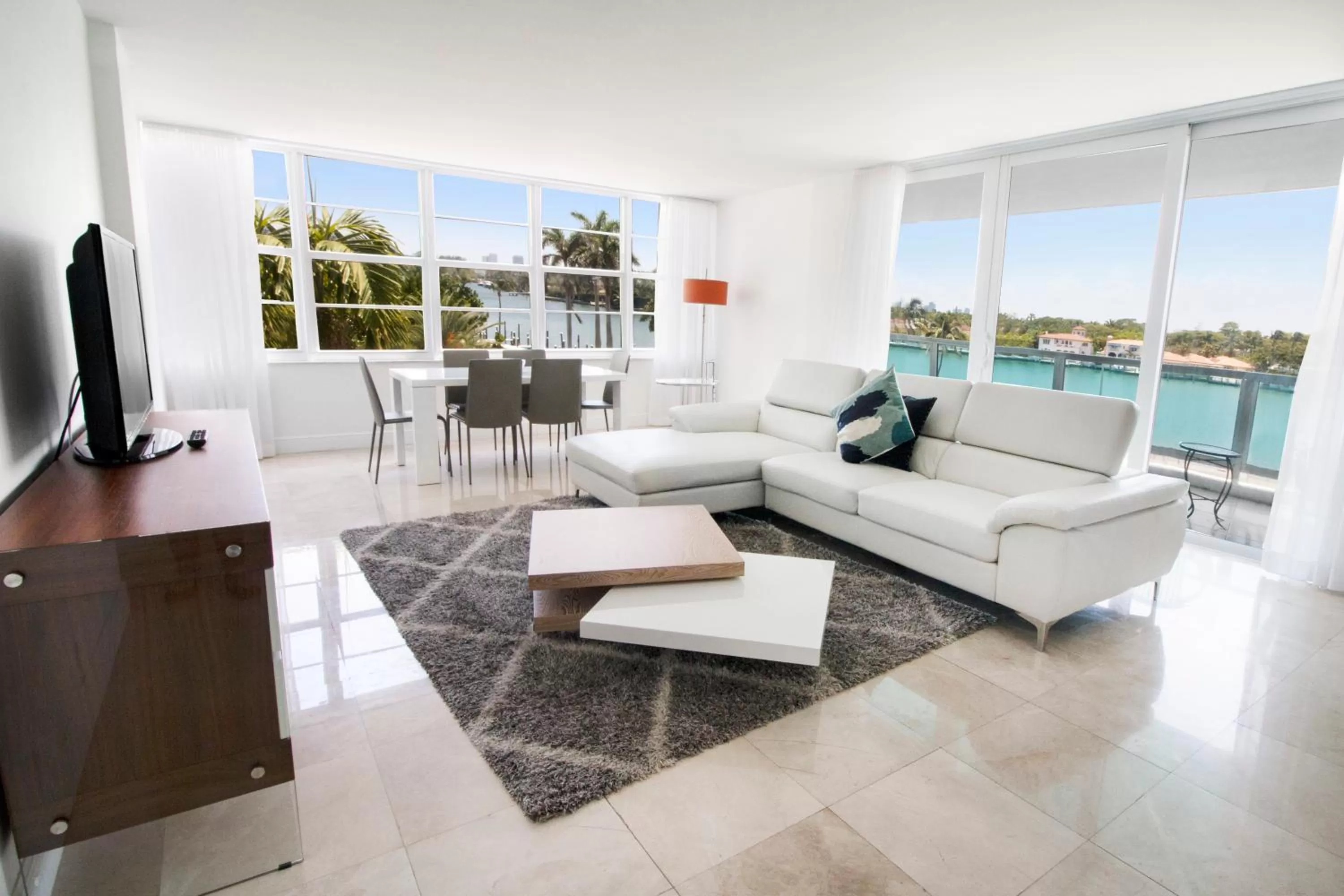 Living room in Seacoast Suites on Miami Beach