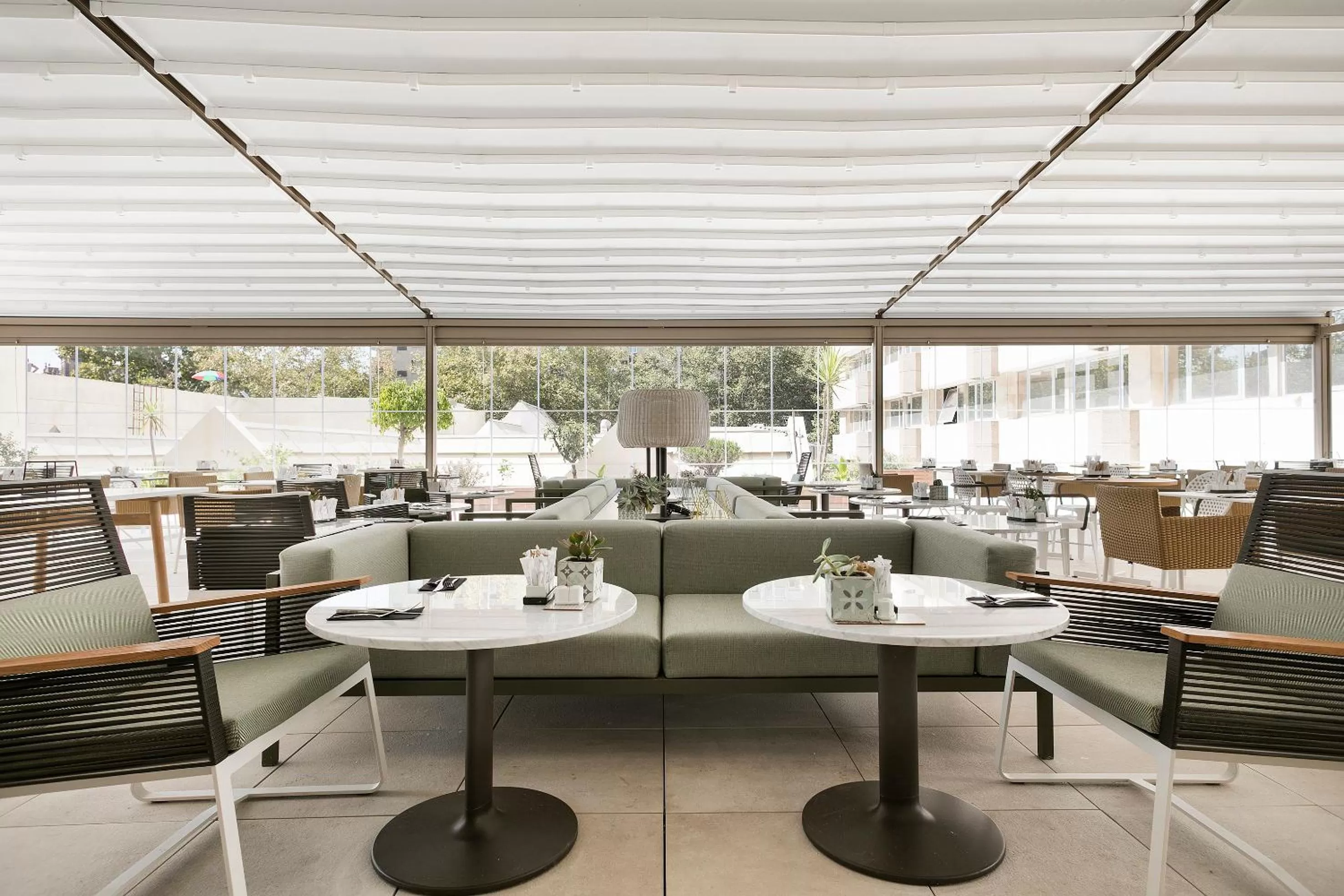 Restaurant/places to eat in Melia Sevilla