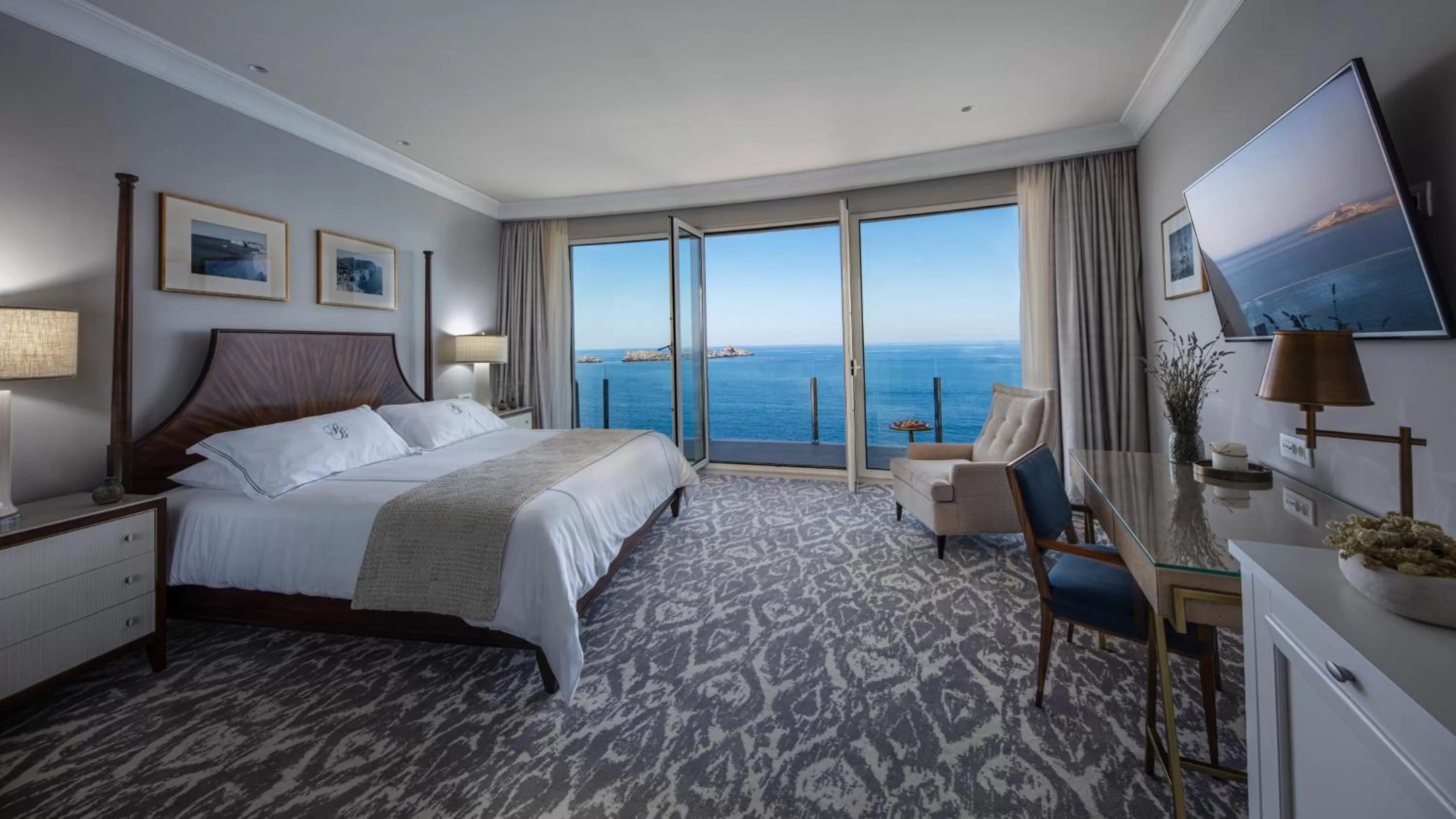 Spring, Bed in Royal Blue Hotel