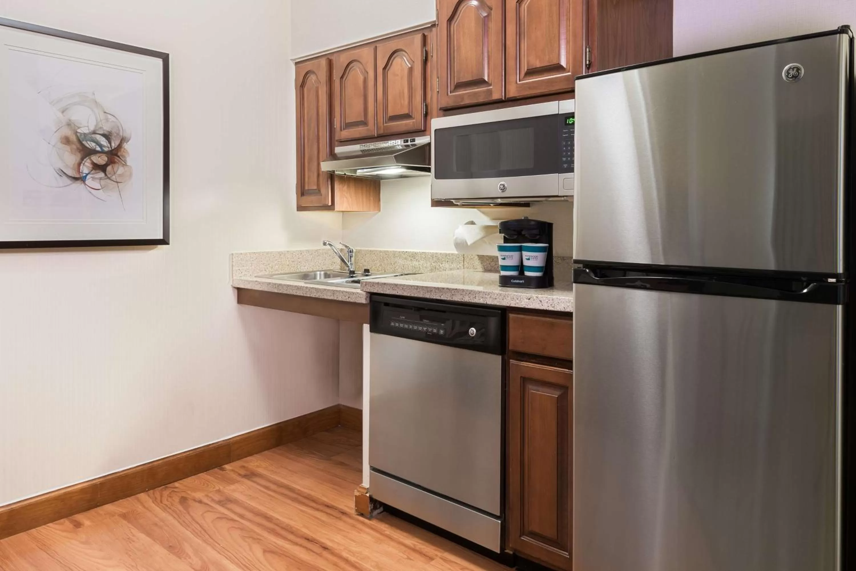 Kitchen or kitchenette in Homewood Suites by Hilton Raleigh/Crabtree Valley