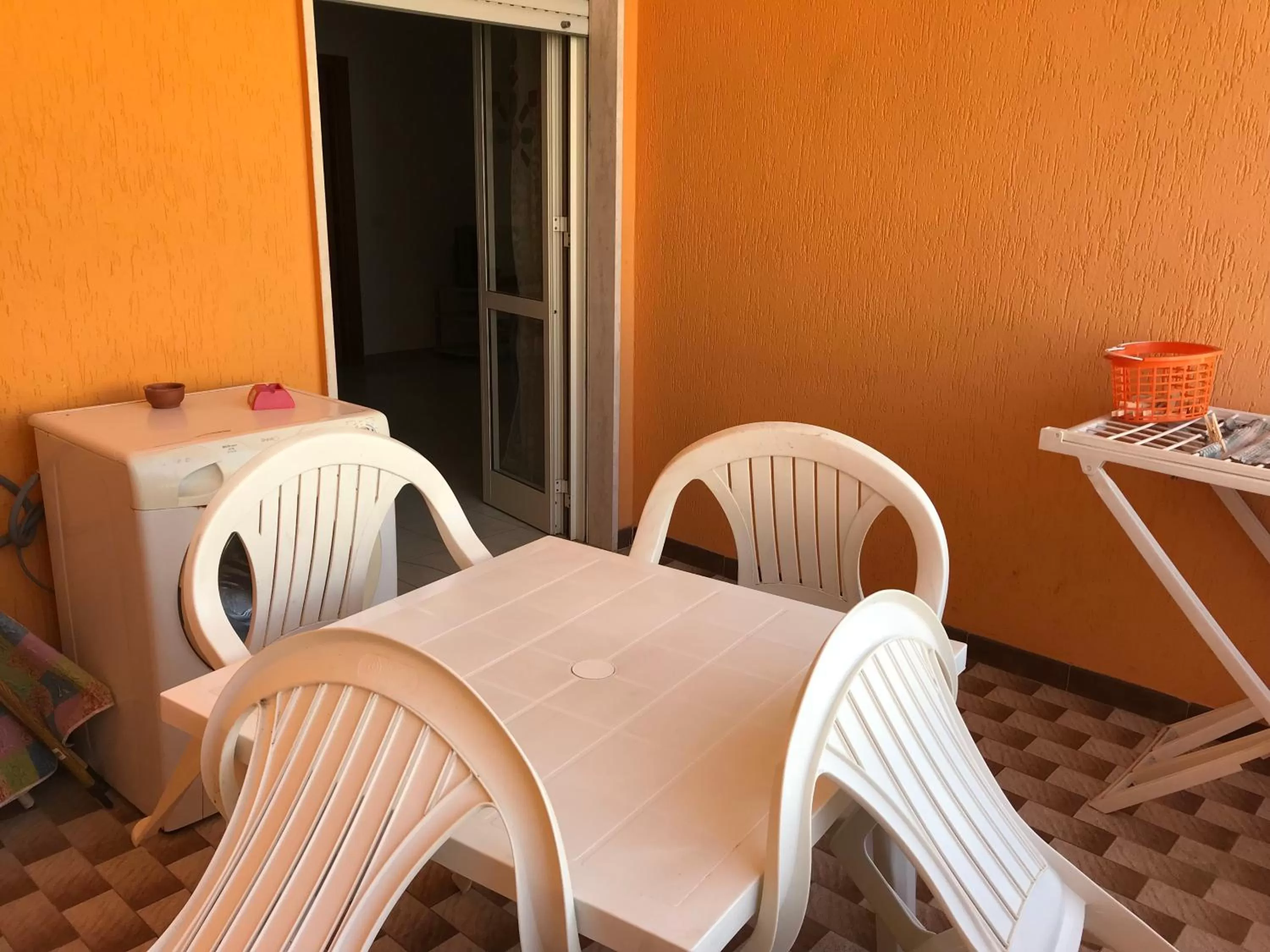 Balcony/Terrace, Restaurant/Places to Eat in Infinity Residence