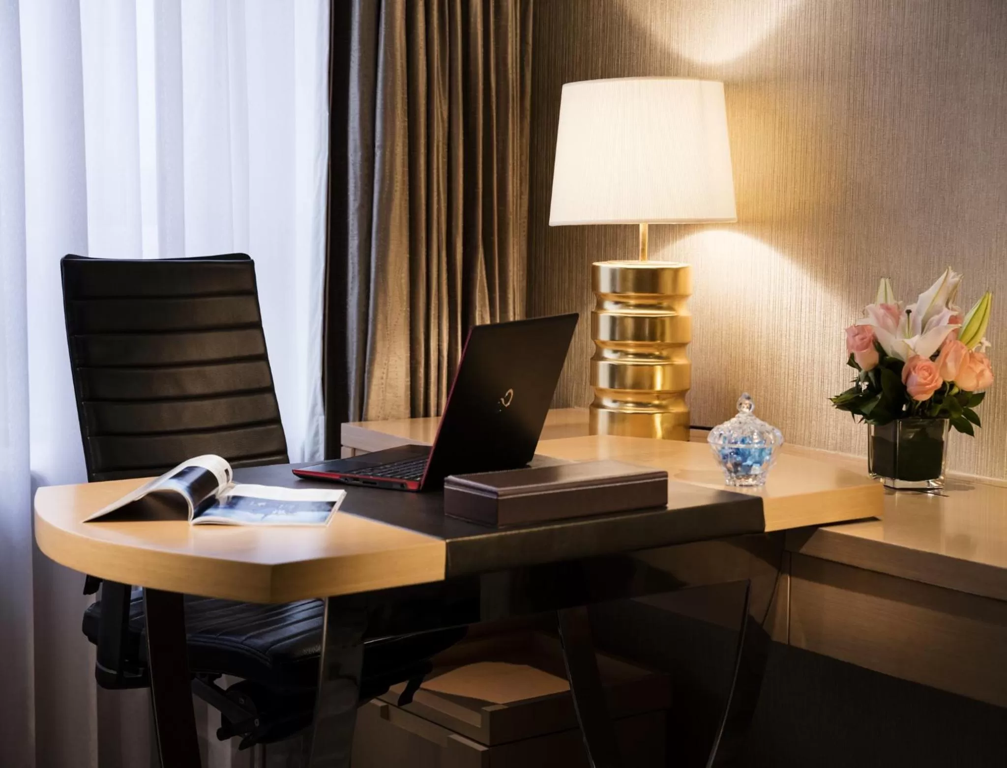 Area and facilities in Gloucester Luk Kwok Hong Kong