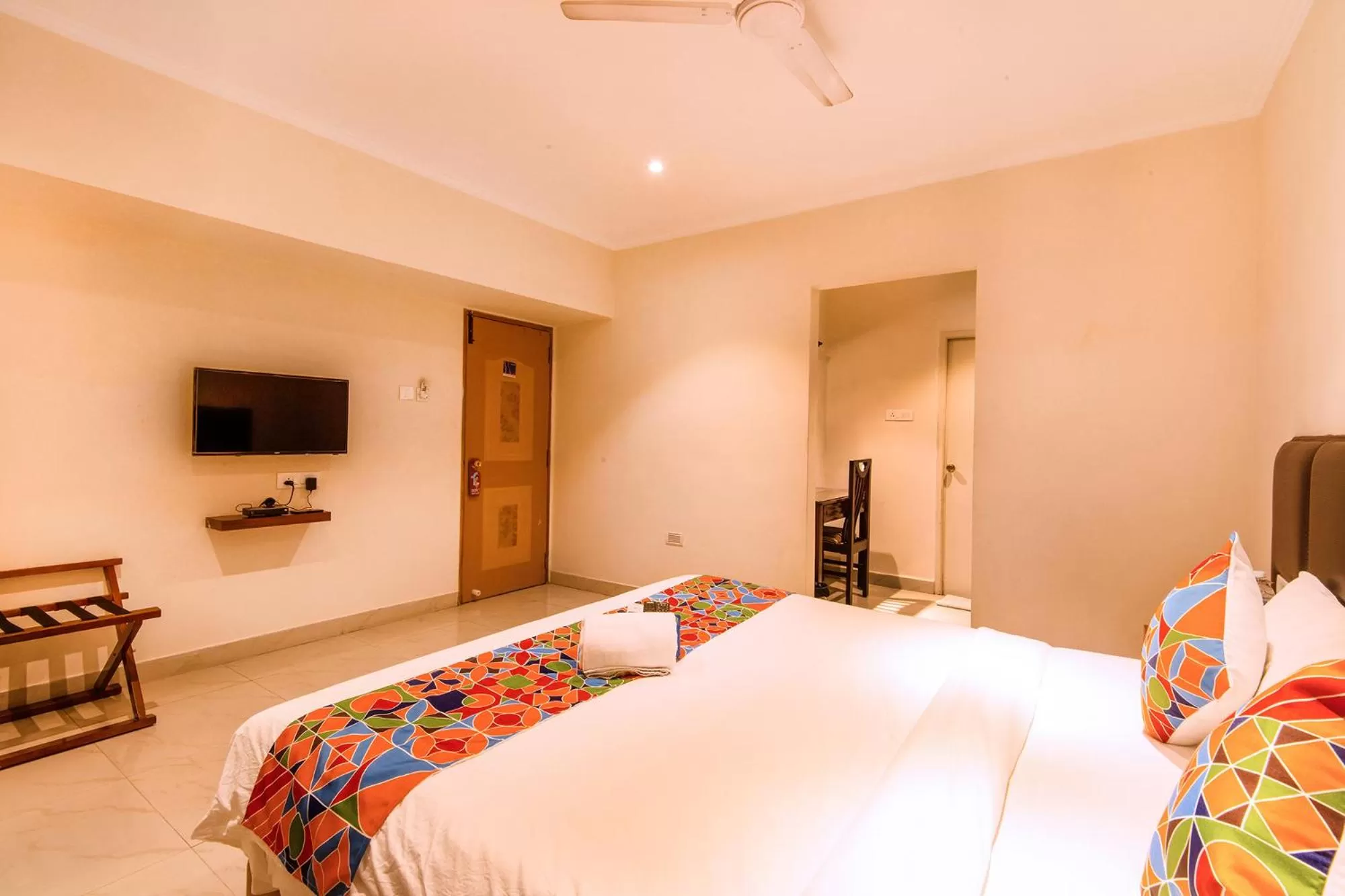 TV and multimedia, Bed in Fabhotel Blossoms Service Apartment - T Nagar