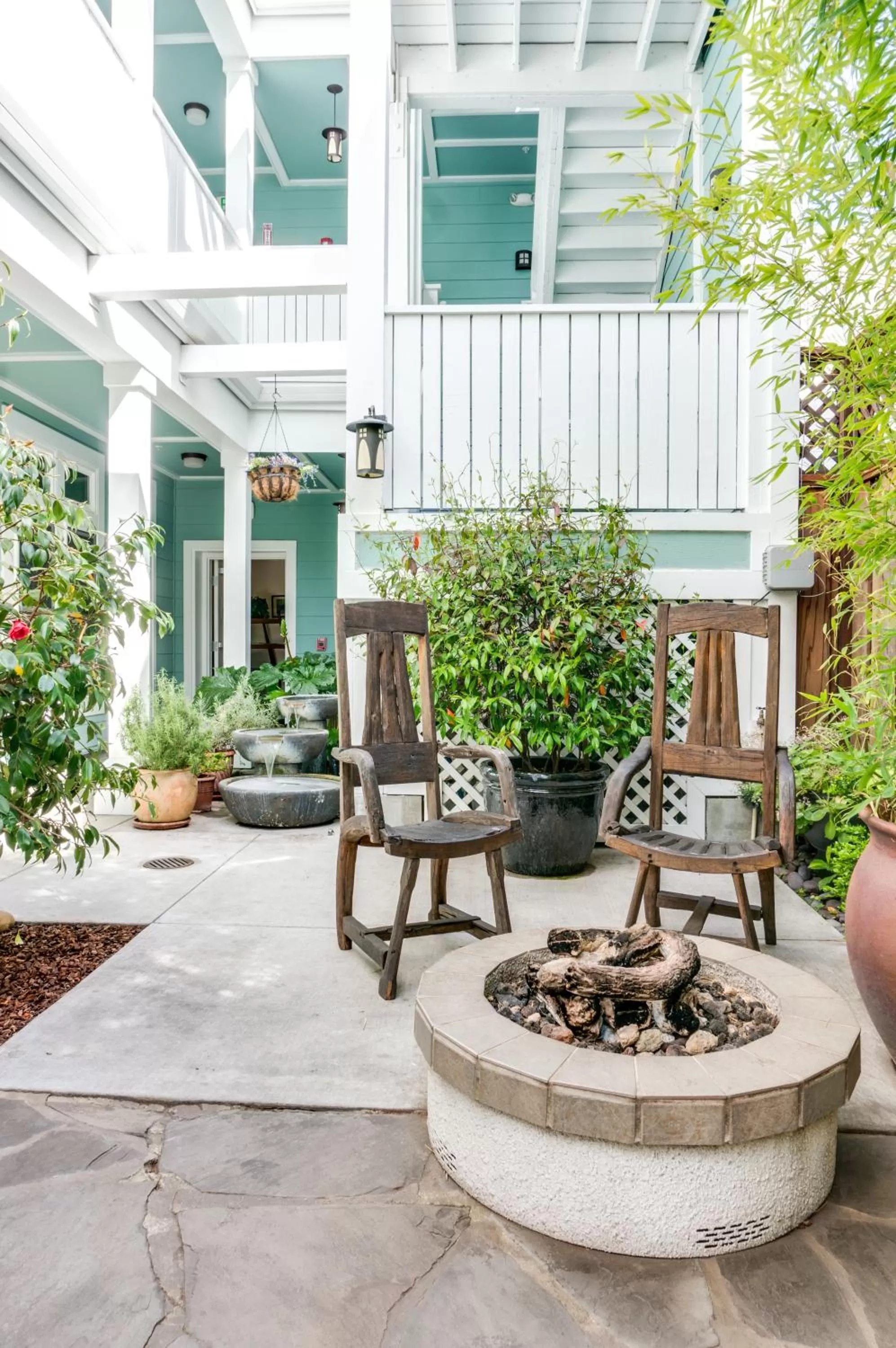 Garden in Pacific Blue Inn