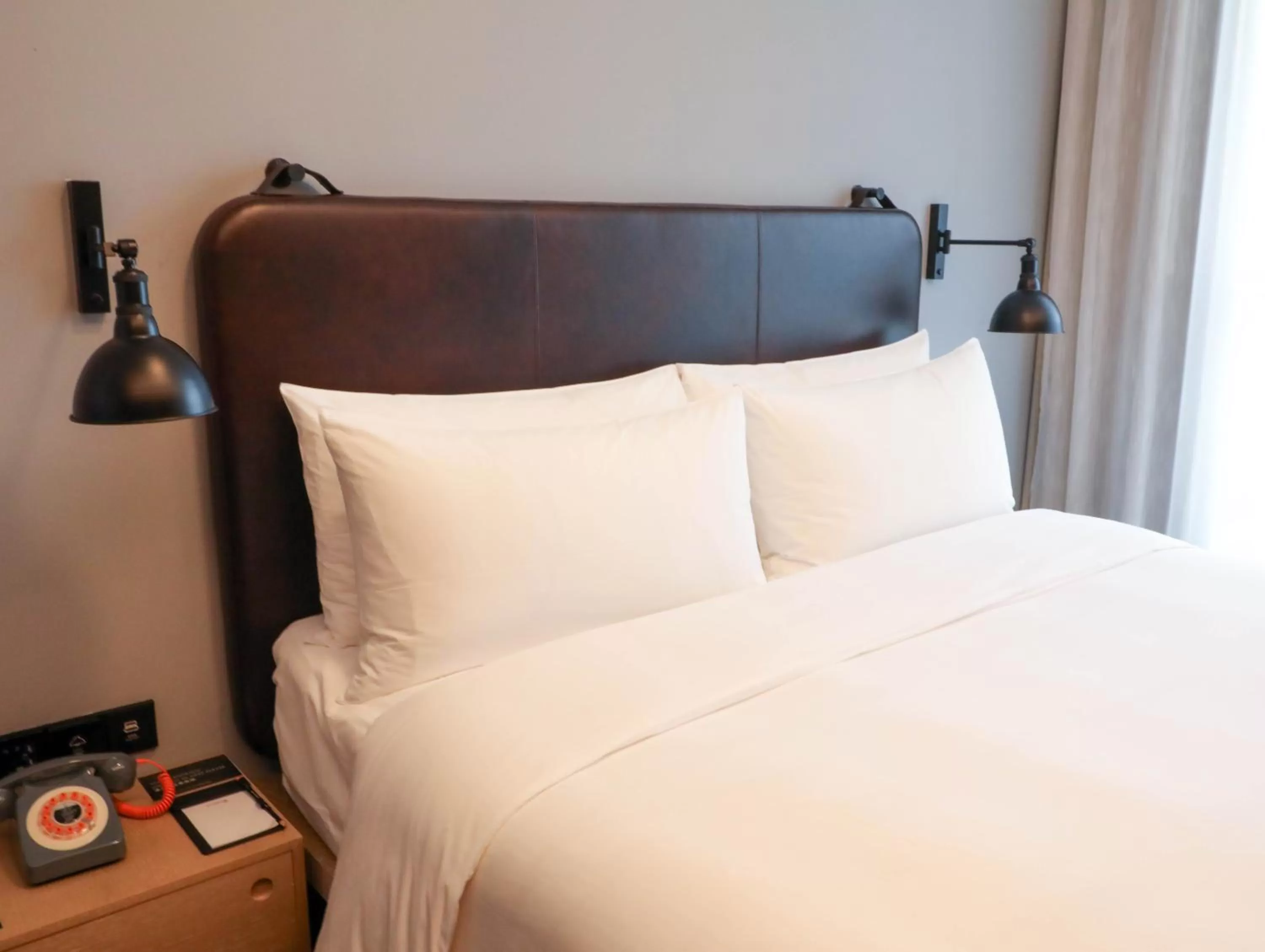 Bed in Moxy Shenzhen North Station