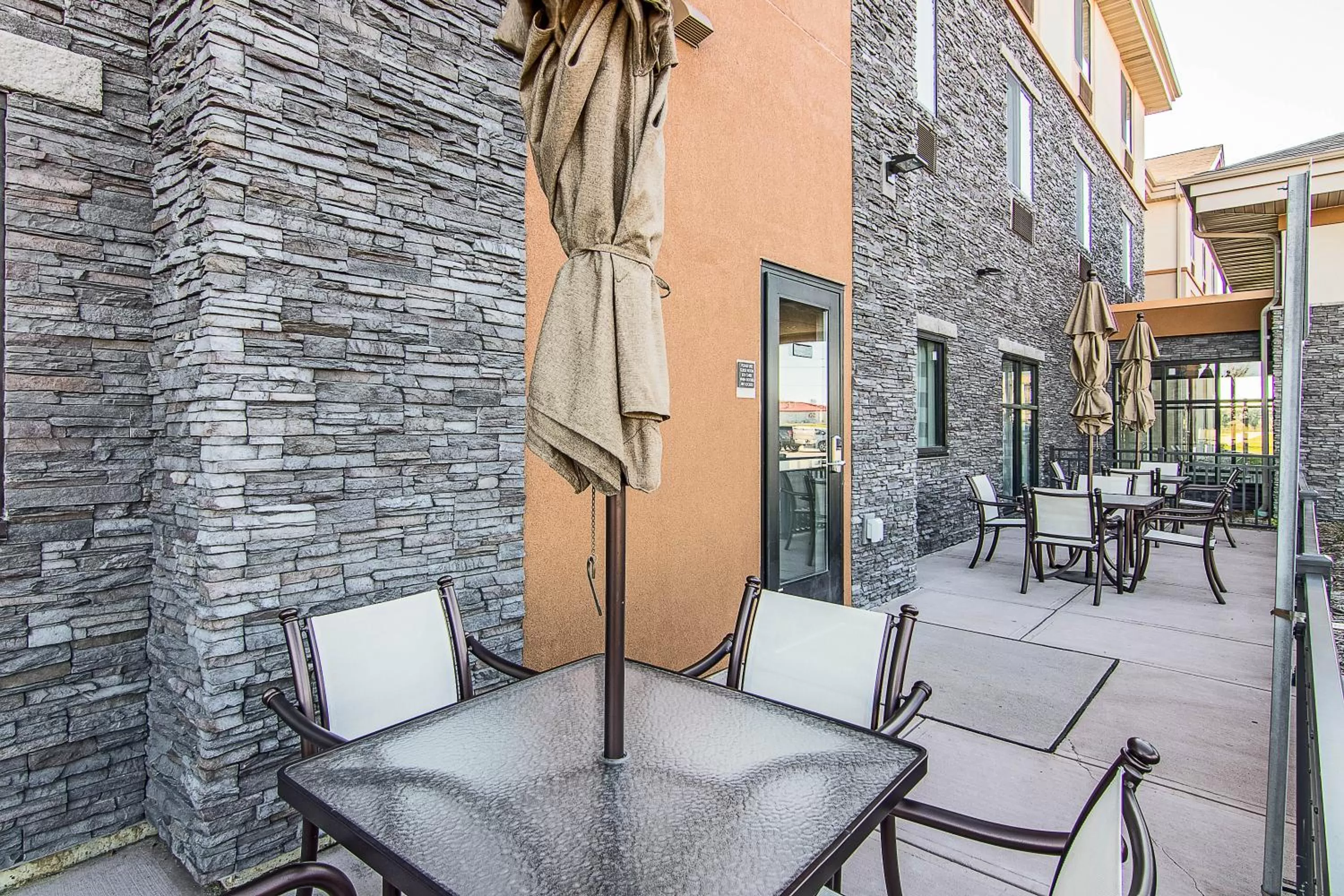 Patio in Sleep Inn & Suites West-Near Medical Center