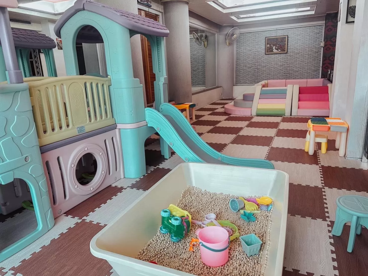 Children play ground in Hotel De Khuvieng