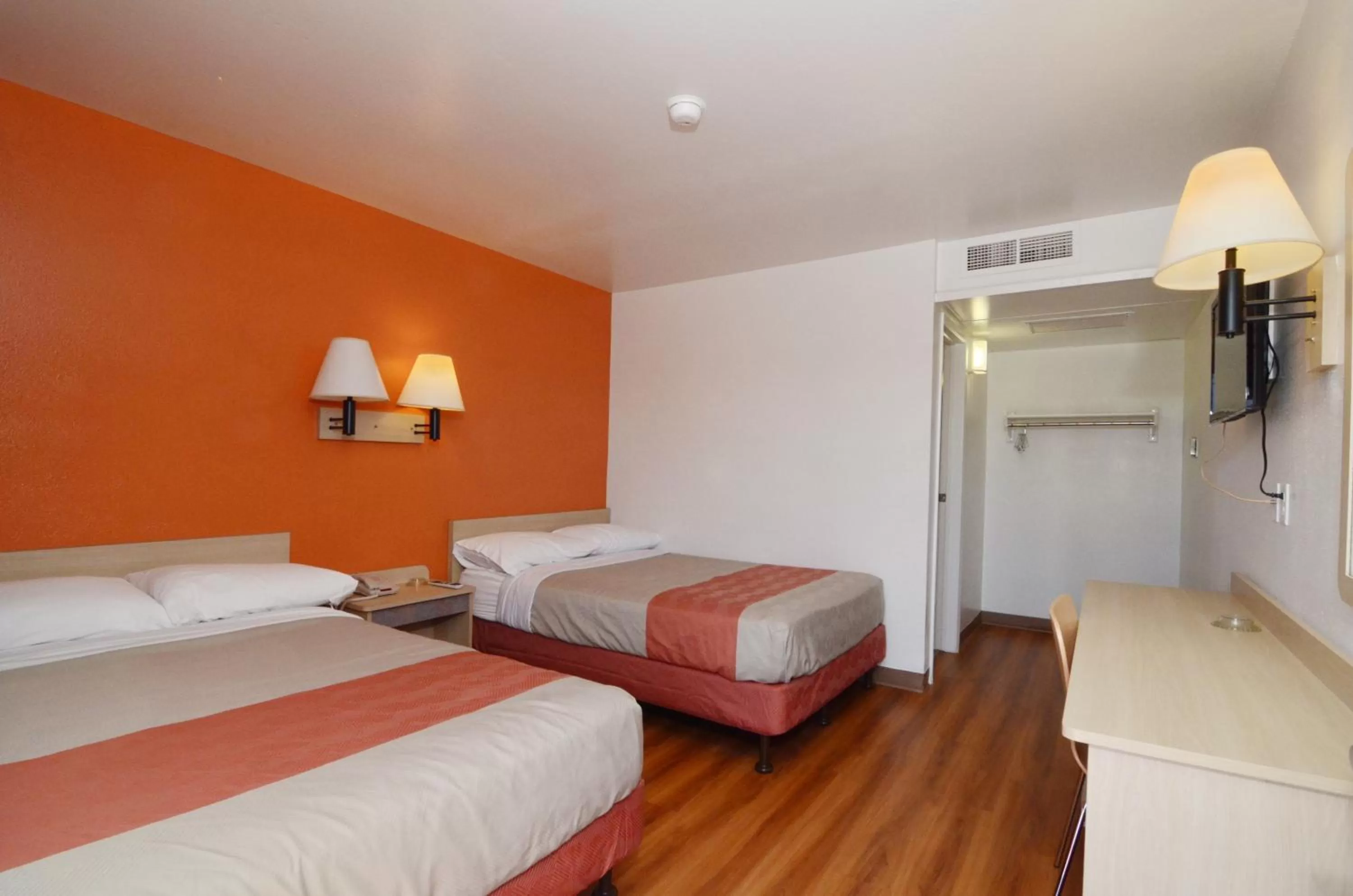 Bedroom, Bed in Motel 6-Indio, CA - Palm Springs