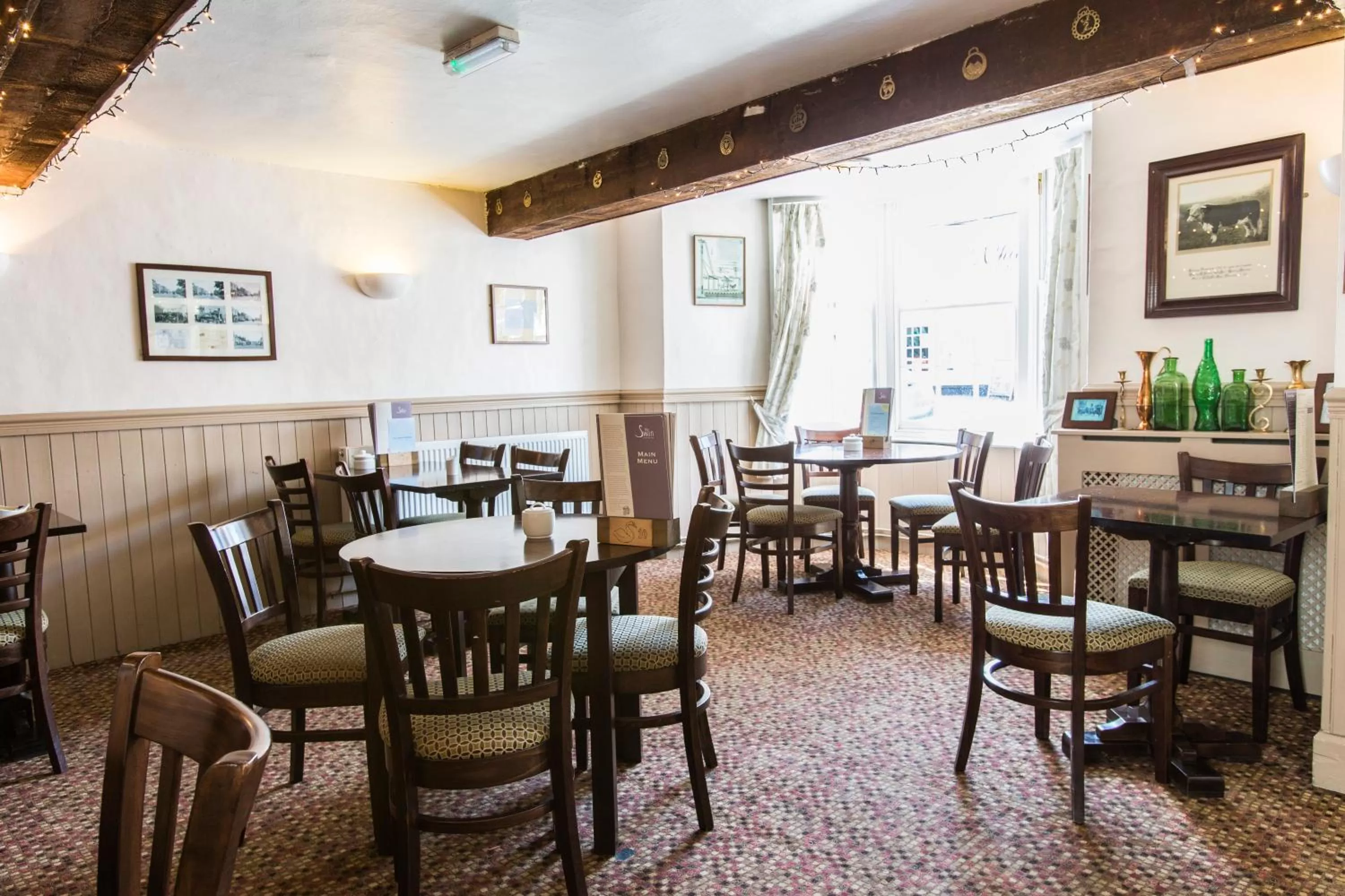 Restaurant/Places to Eat in The Swan