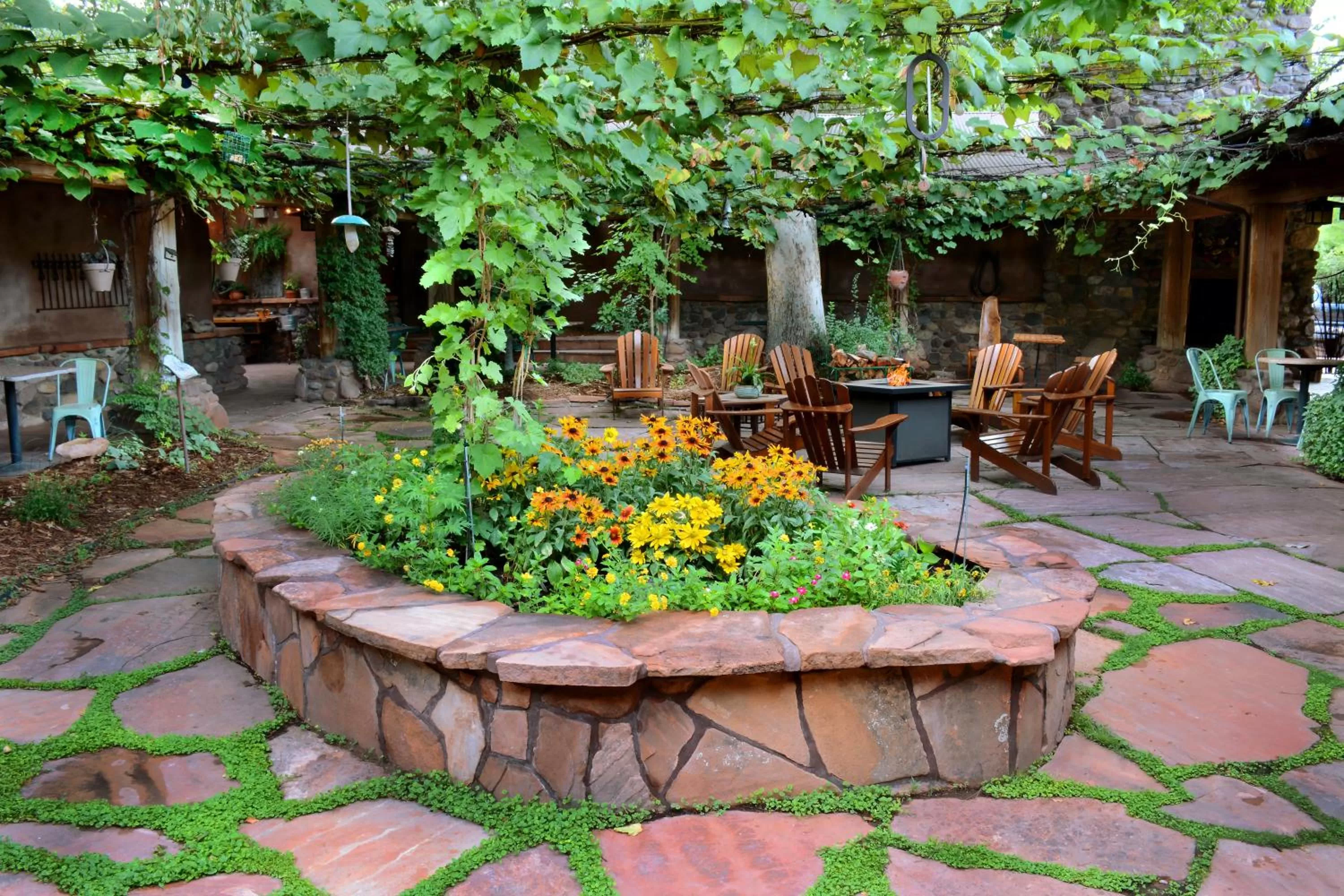 Property building in El Portal Sedona Hotel