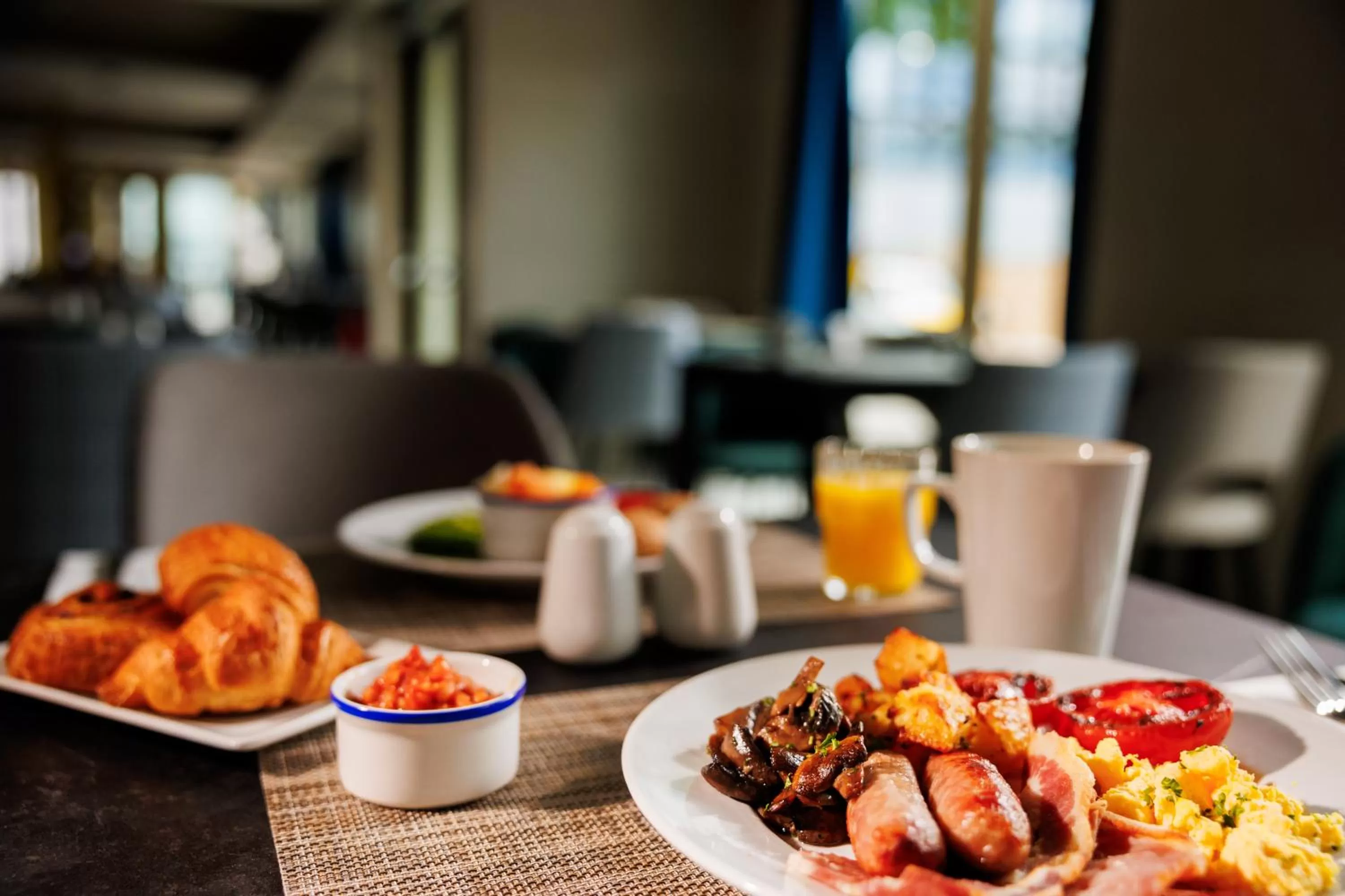 Restaurant/places to eat in Riu Plaza London Victoria