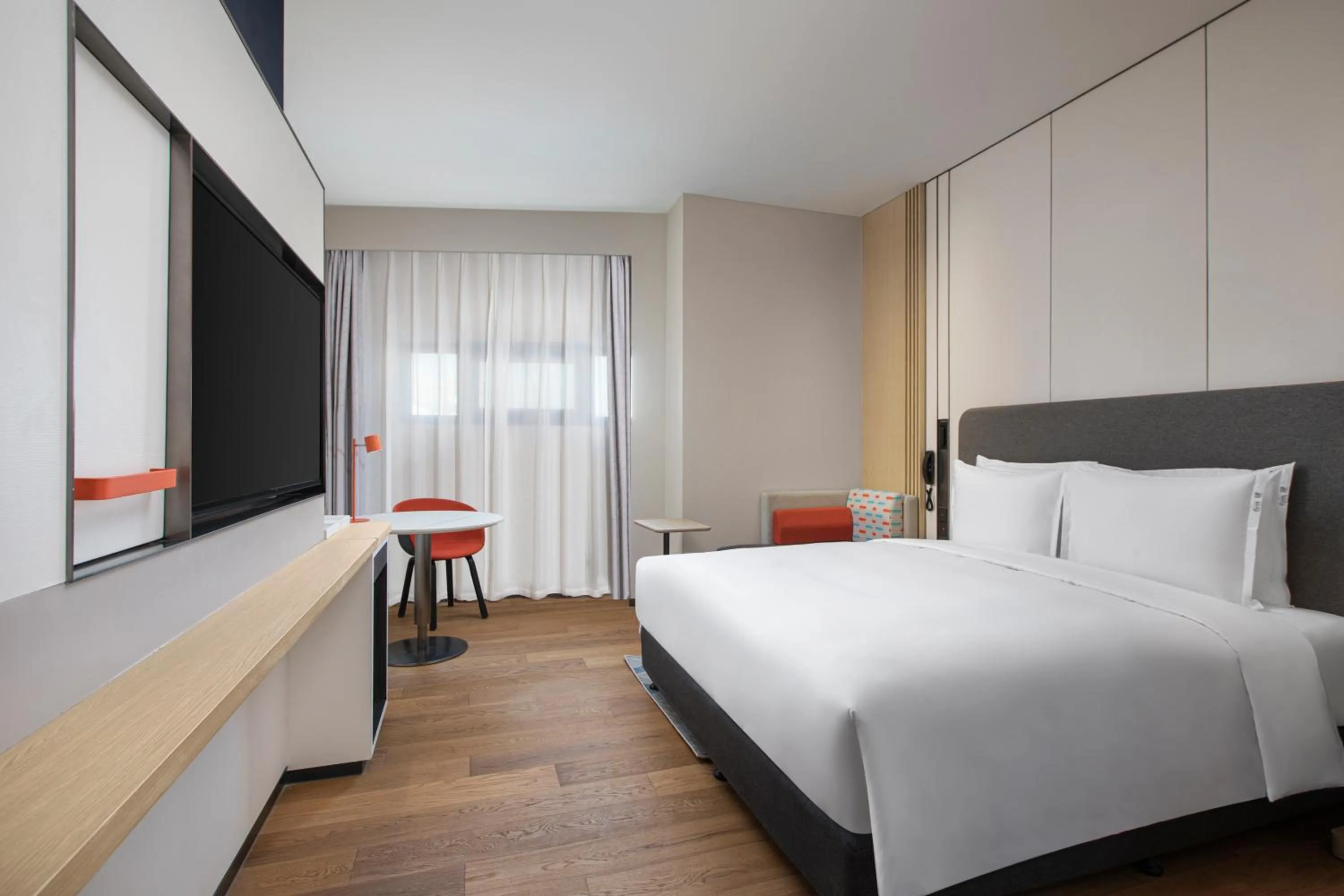 Bedroom, Bed in Holiday Inn Express Beijing Yizhuang Center by IHG