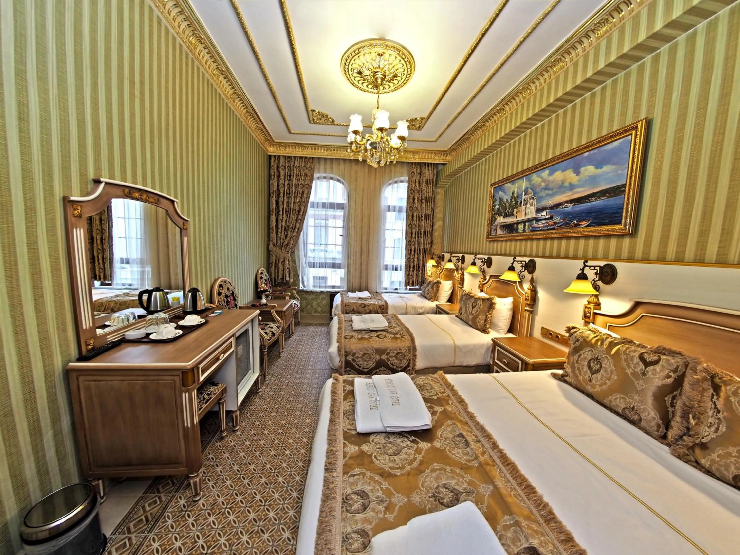 Photo of the whole room, Bed in Glamour Classic Hotel Istanbul Sirkeci