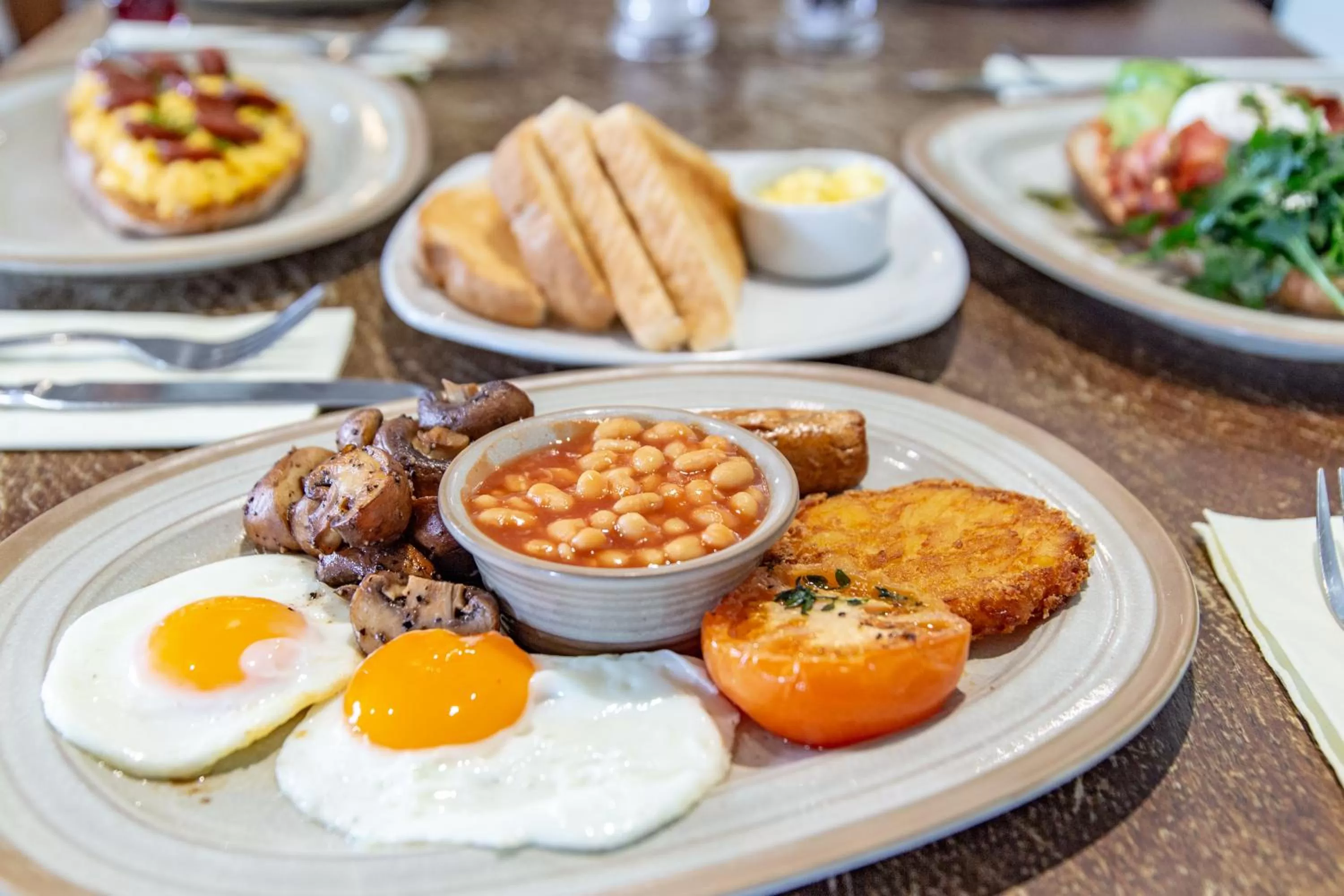 English/Irish breakfast in The George Hotel & Brasserie, Cranbrook
