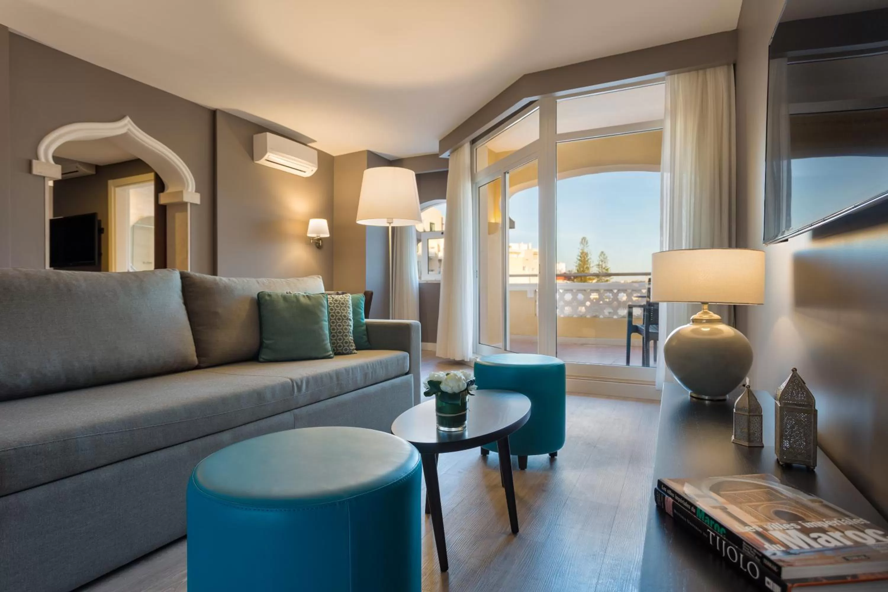 Living room in AP Oriental Beach - Adults Friendly