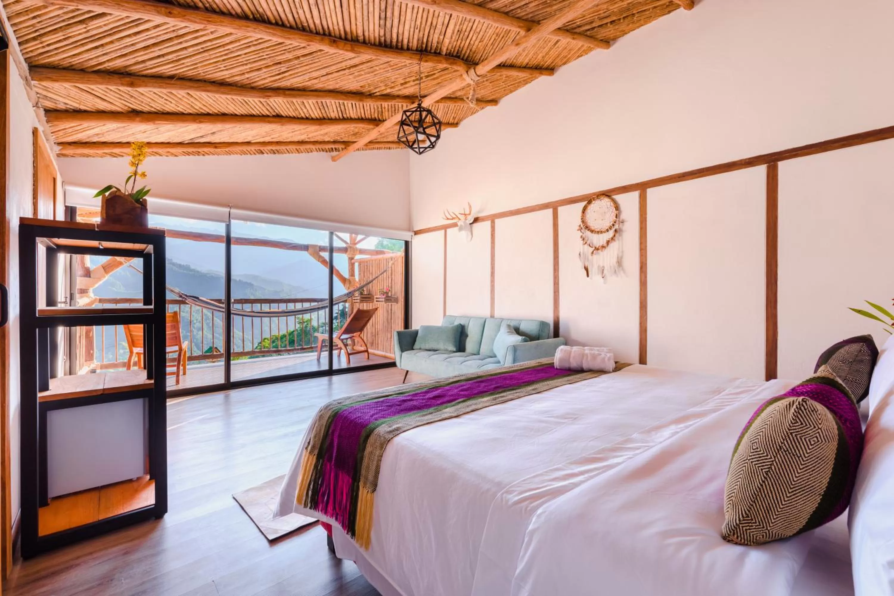 Bed in Hotel Kawa Mountain Retreat