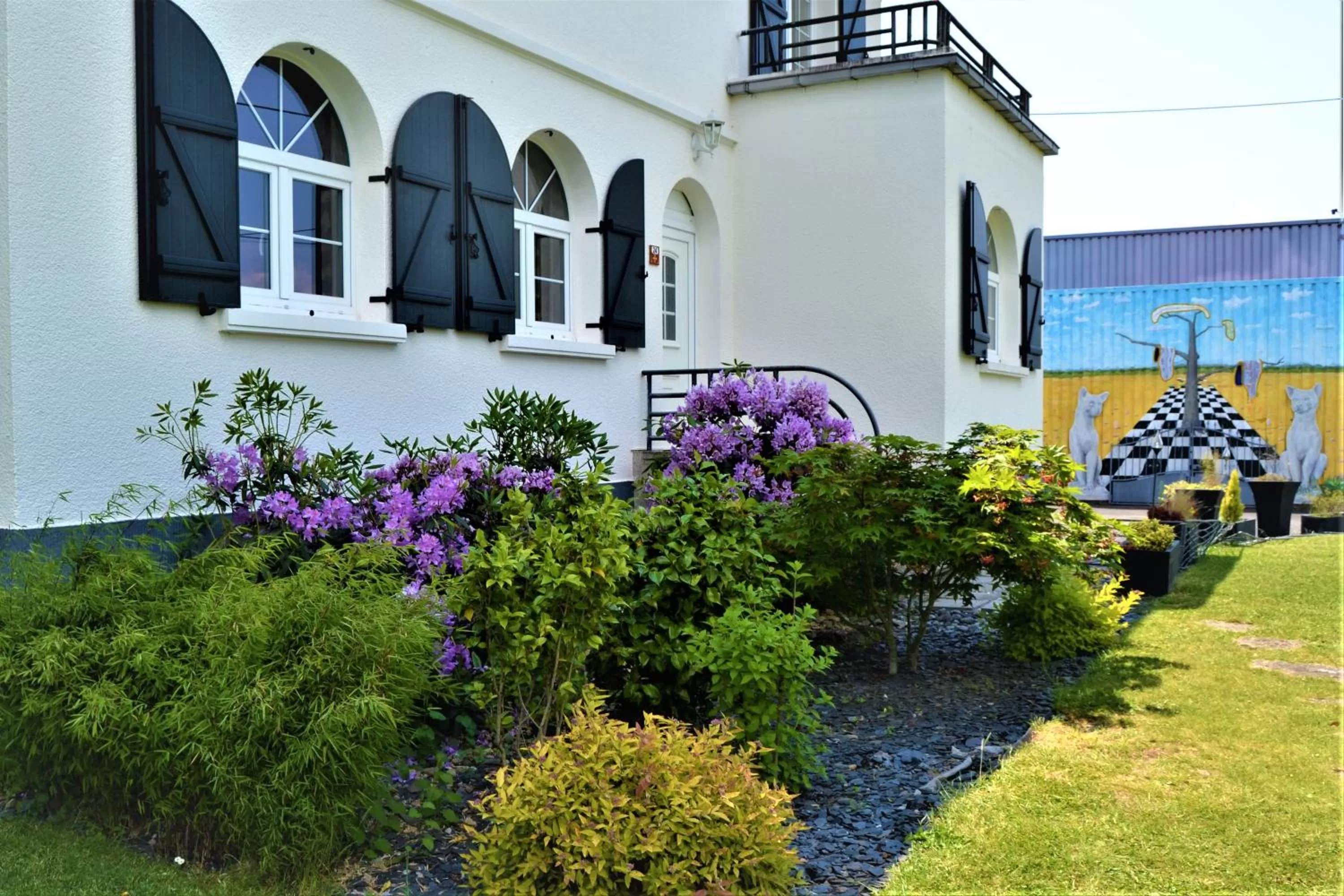 Garden, Property Building in Au temps suspendu