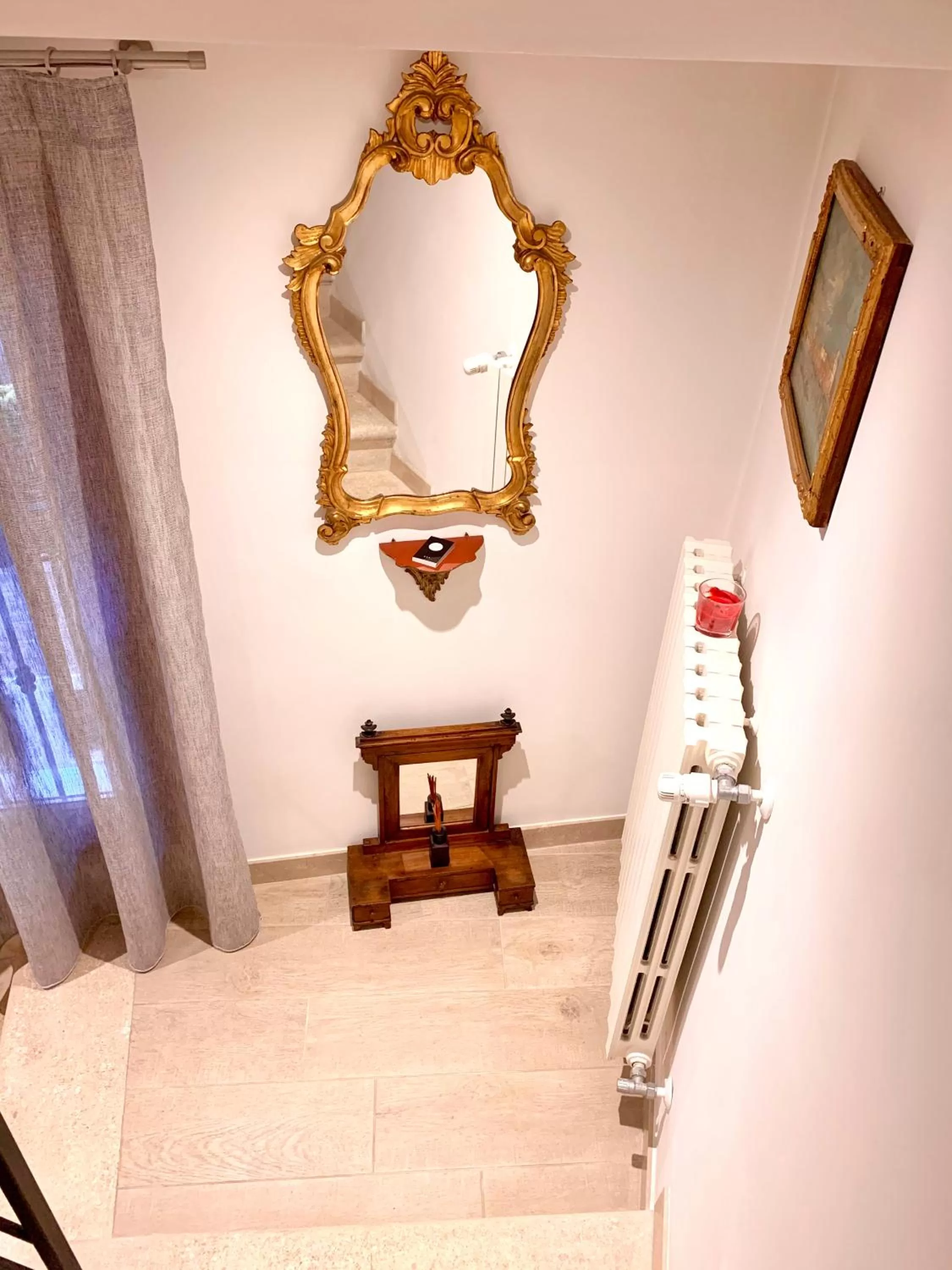 Decorative detail in B&B Fortuny