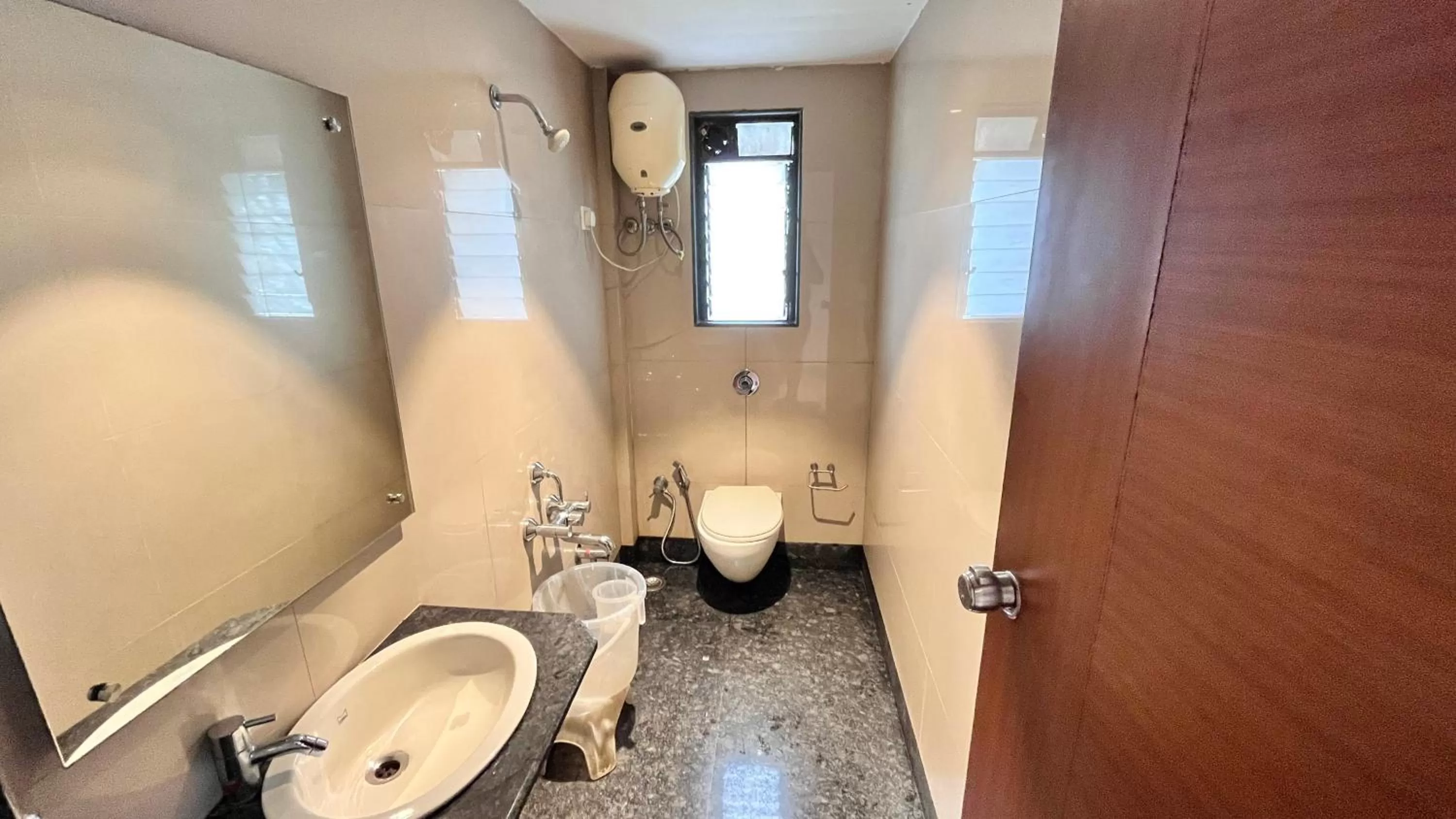 Shower in Hotel Sumanchandra Suites