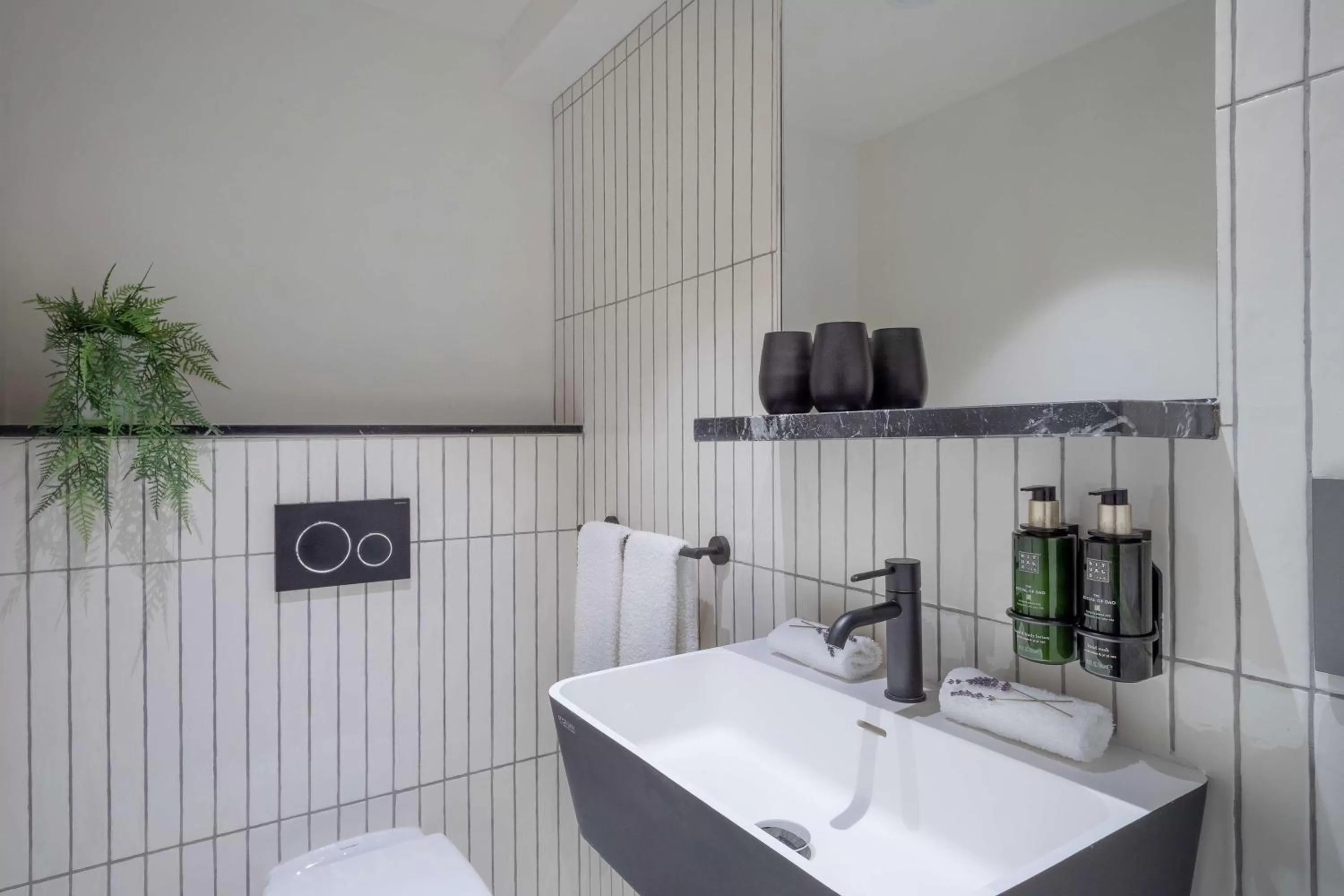 Bathroom in Melia White House Hotel