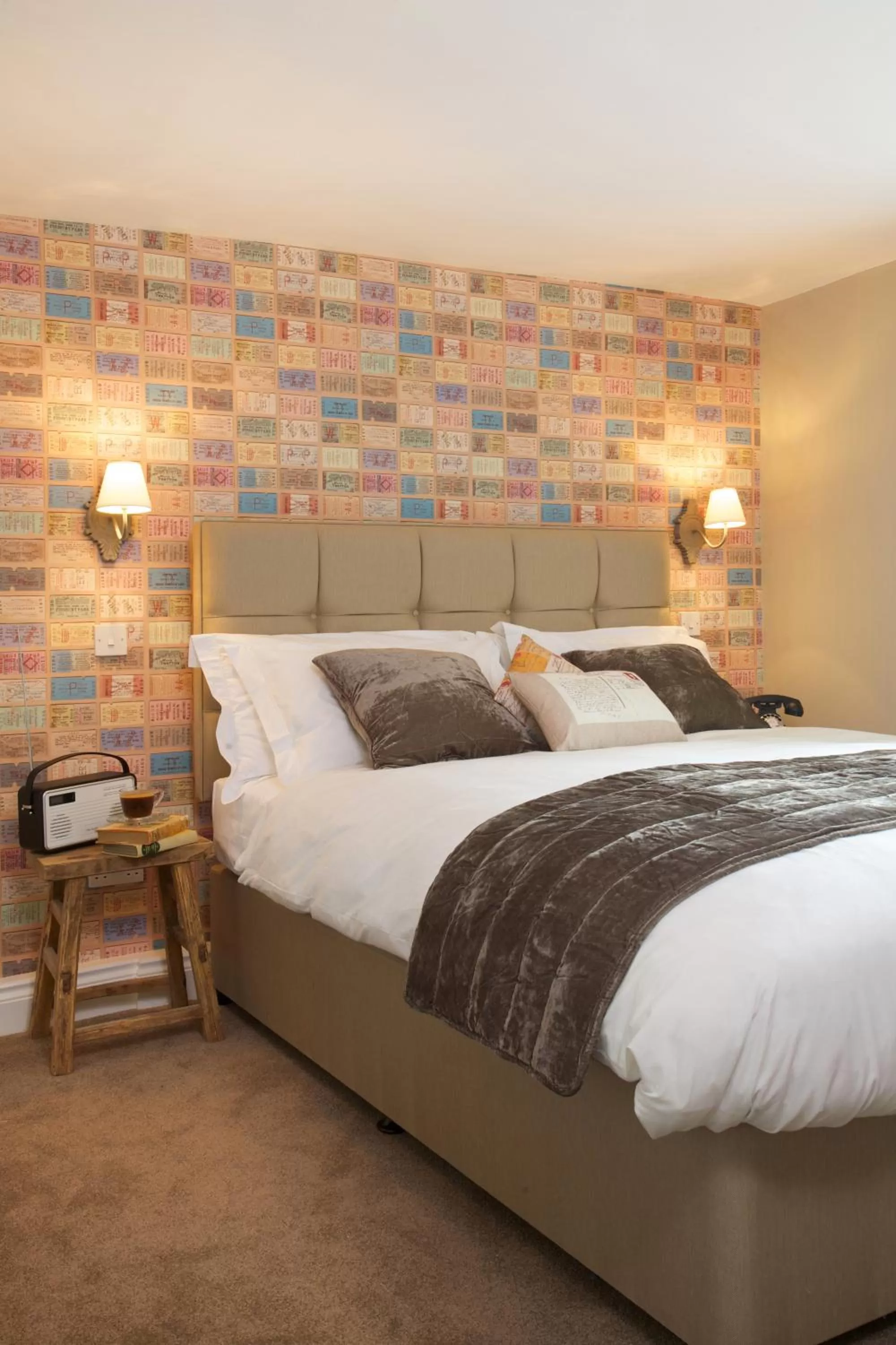 Bedroom, Bed in The Queen's Inn