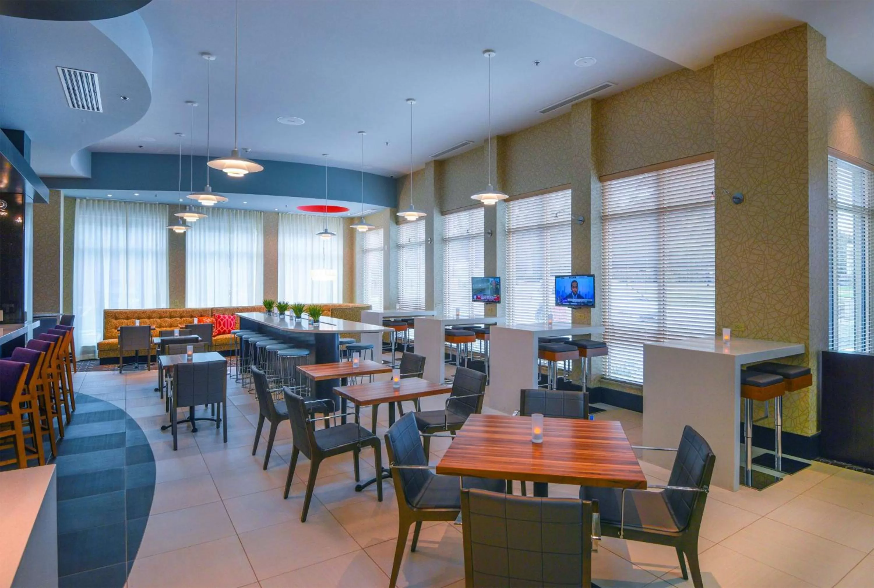 Restaurant/places to eat in Hilton Garden Inn Raleigh/Crabtree Valley