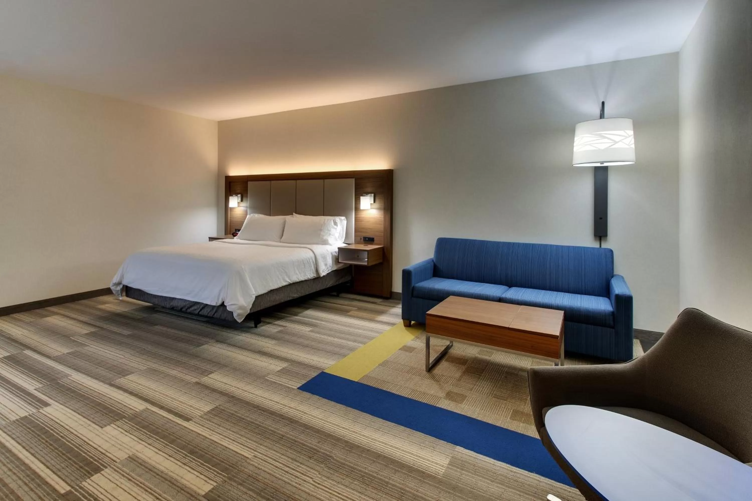 Bedroom, Bed in Holiday Inn Express & Suites Ithaca by IHG