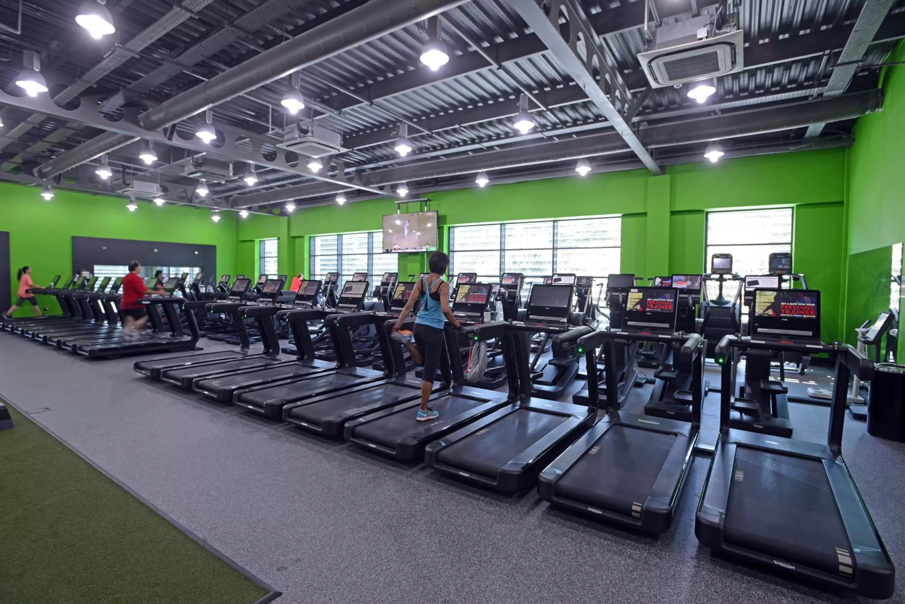 Fitness centre/facilities in Village Hotel Manchester Ashton