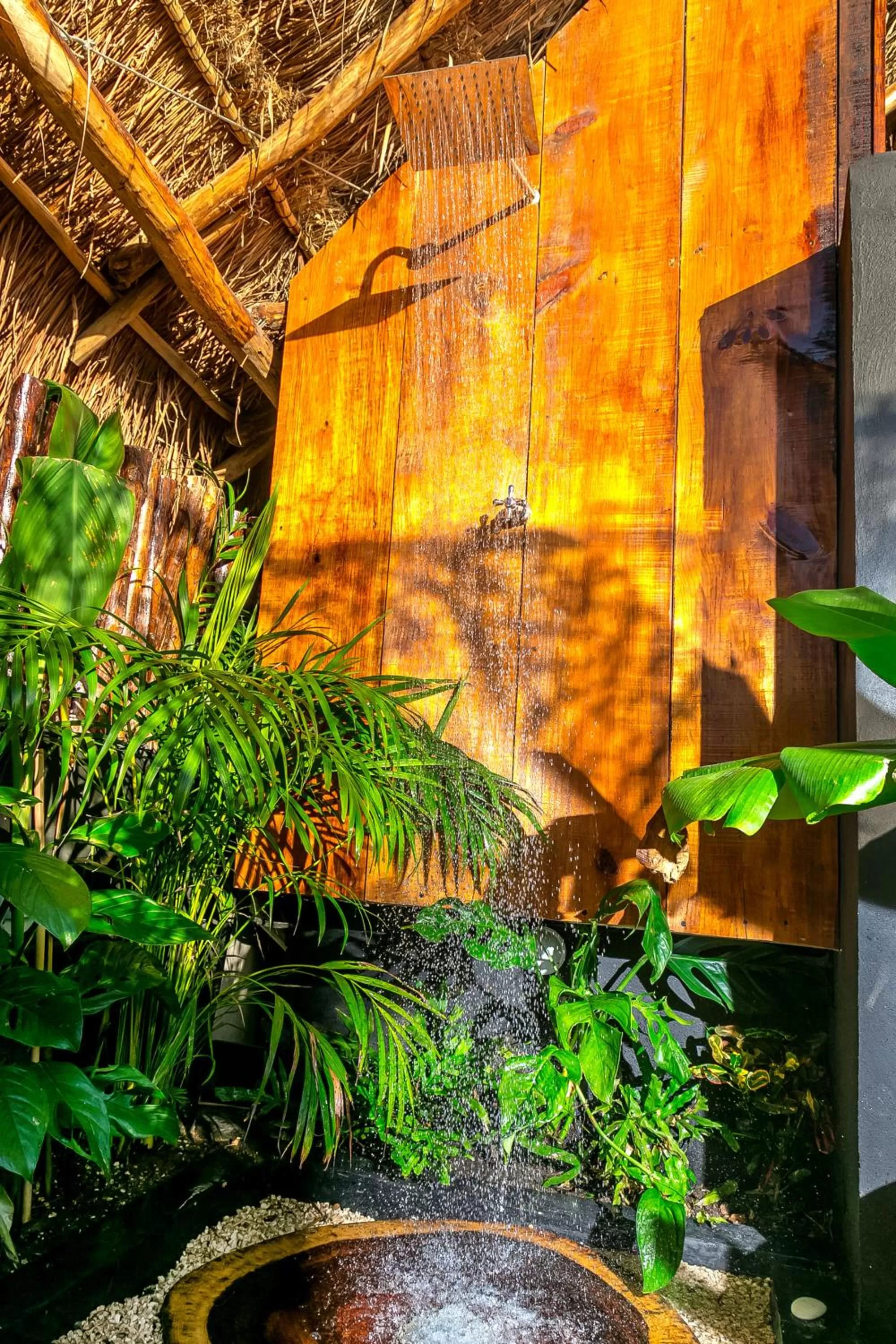 Shower in Grand Balam Plaza